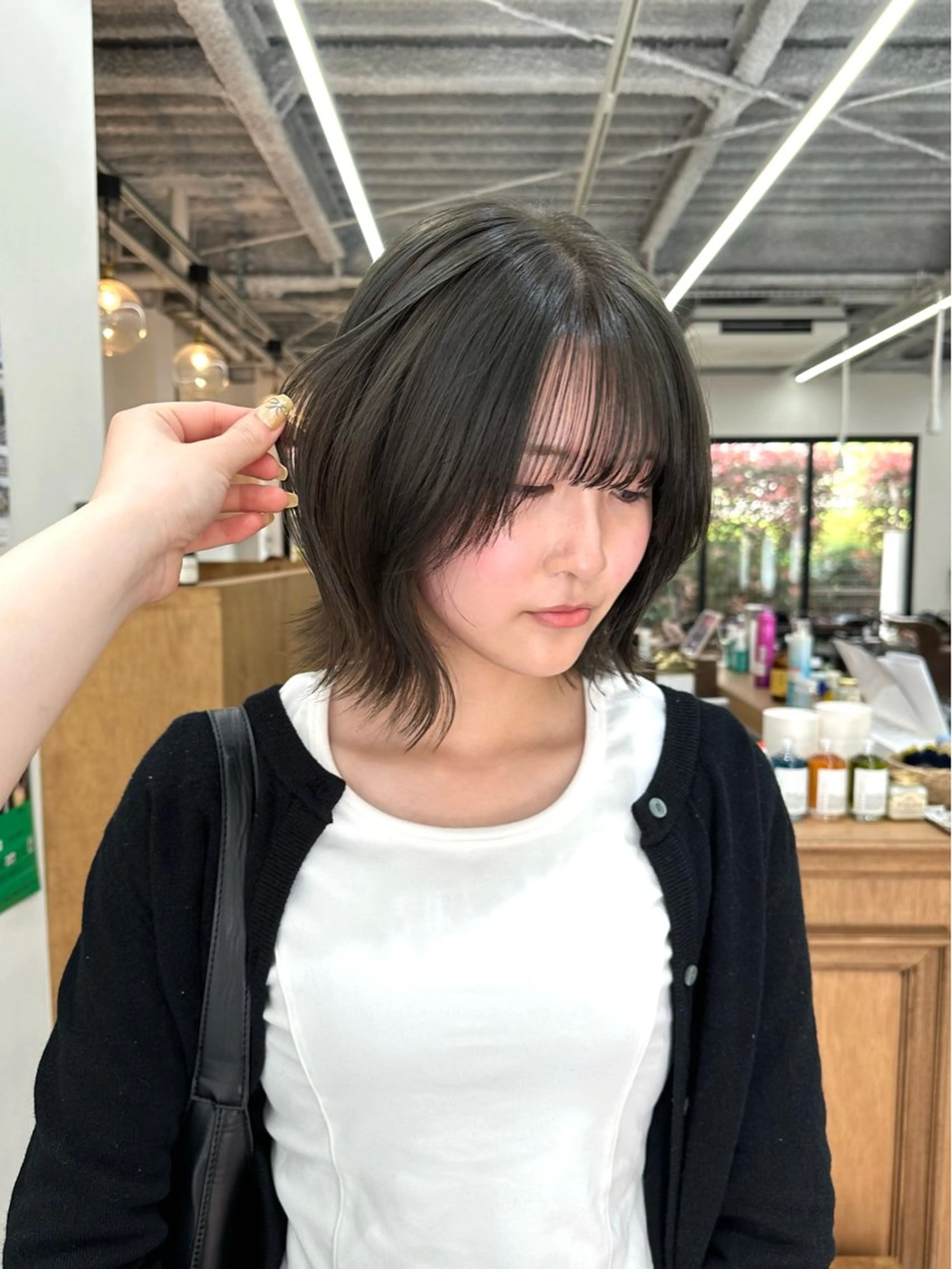 ミディアム カラー ブリーチ 透明感カラー グレージュ ブリーチなしカラー オリーブグレージュ カット ヘアカラー トリートメント mana/ブリーチ なし/ベージュ/暖色のヘアスタイル