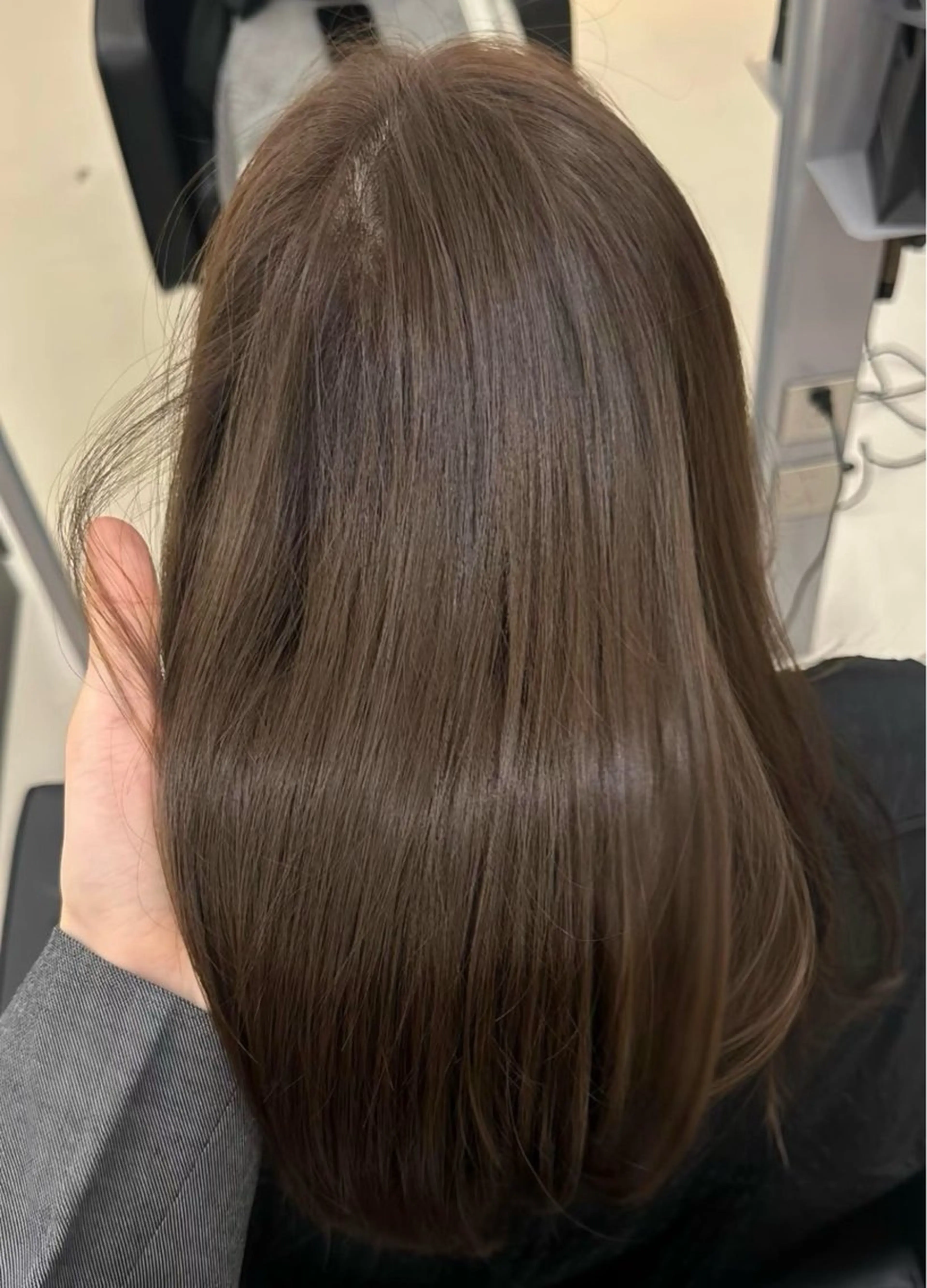 カラー 小野里 穗のヘアスタイル