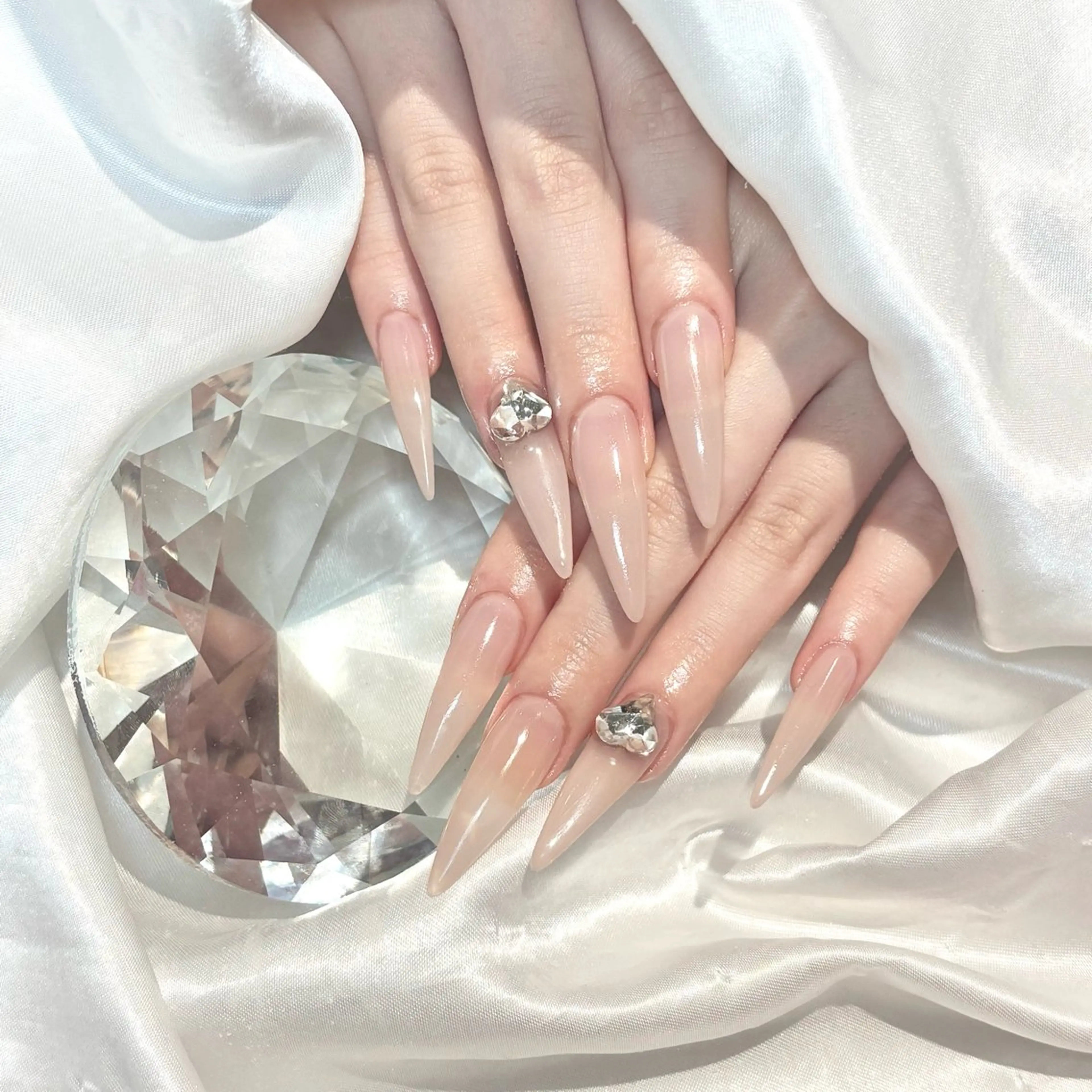 【HAND】オフなし⭐️チップ長さ出し10本+ワンカラーorラメグラデーションの写真