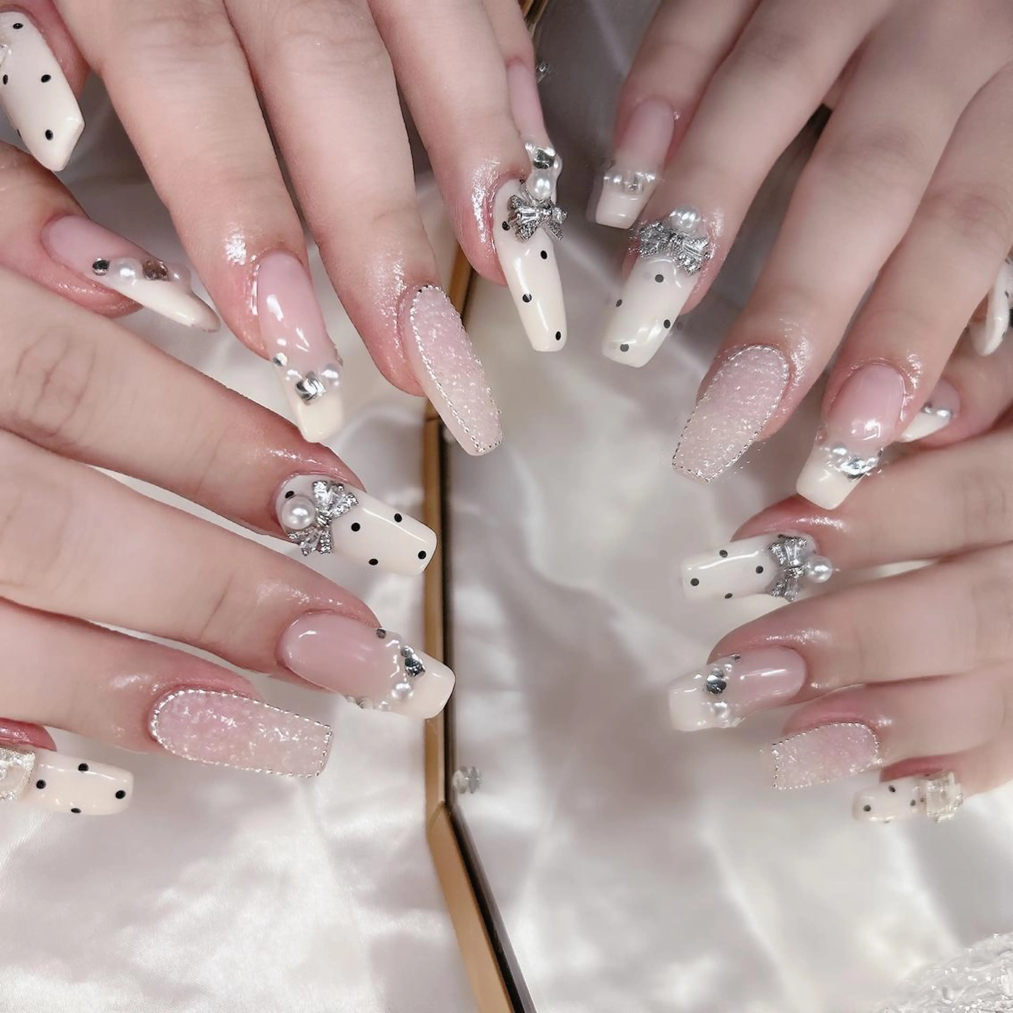 ロング ネイル 韓国風ヘア チークネイル フラッシュネイル フットネイル フレンチネイル merci nailのネイルデザイン