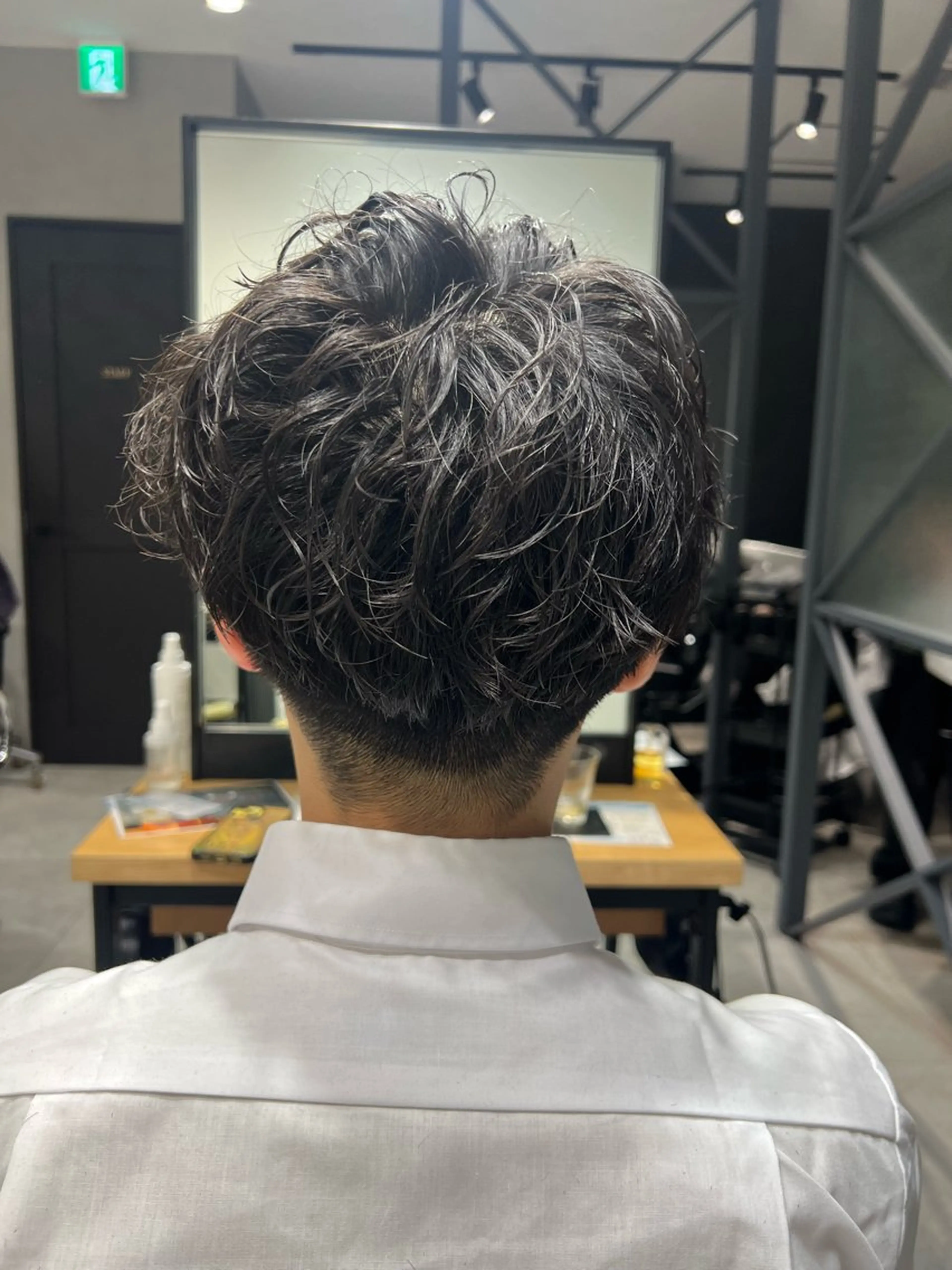 ショート パーマ メンズ 曲がる縮毛矯正 バレイヤージュ森田のヘアスタイル