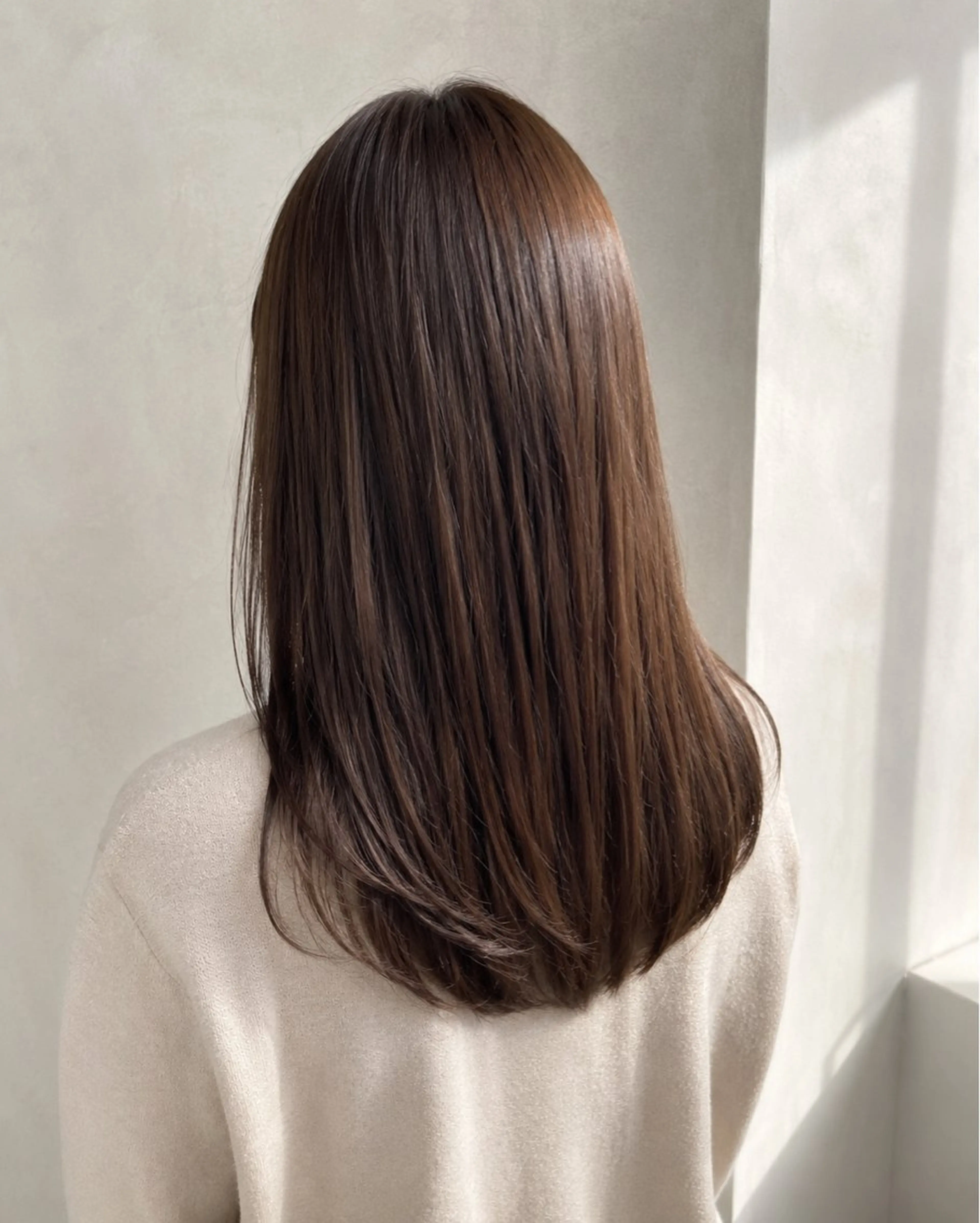 癖も伸びるナチュラルストレートの写真