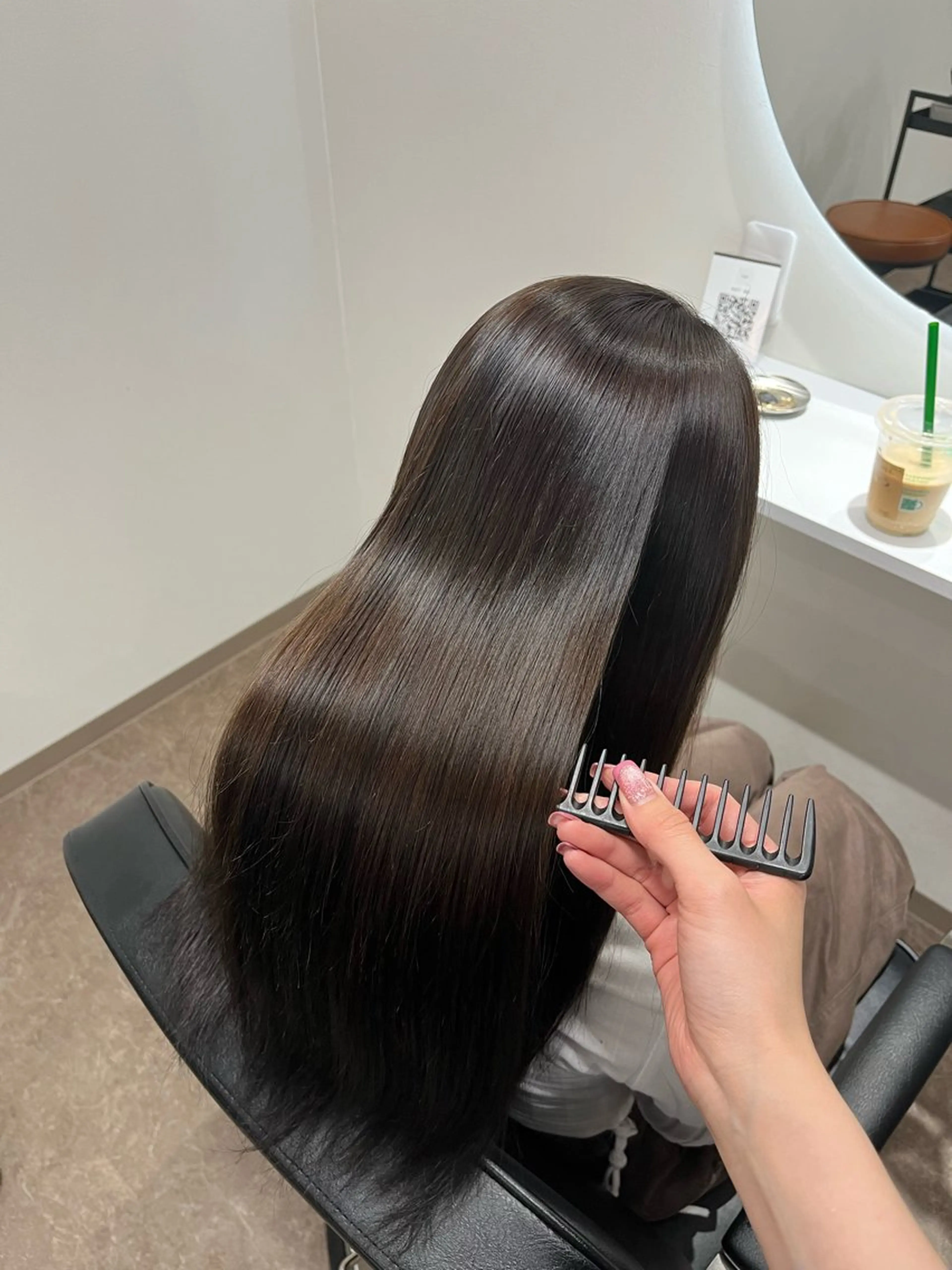 ロング カラー ブリーチ ヘアカラー 本木下朋花/髪質 改善×ダブルカラーのヘアスタイル