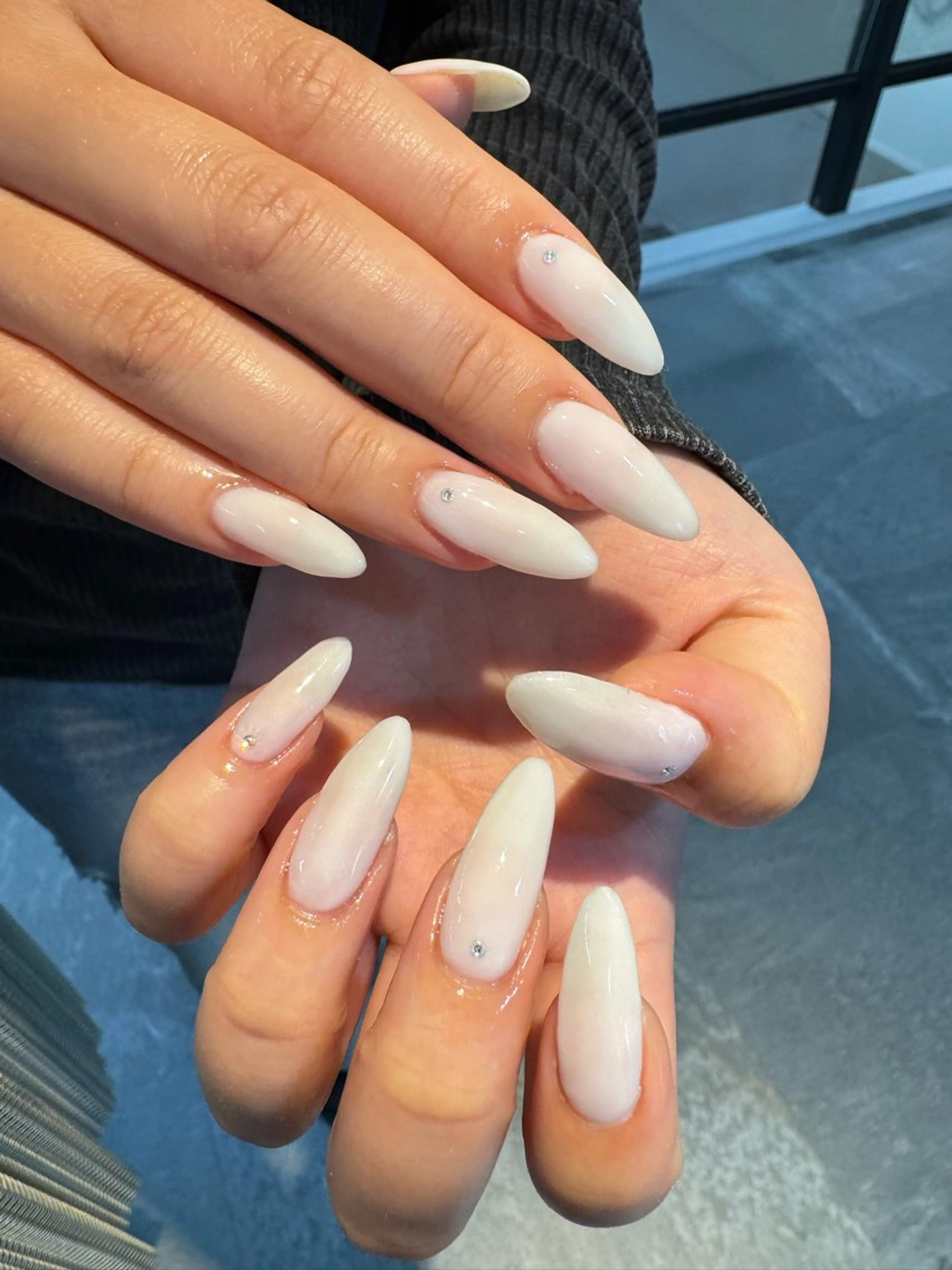 ネイル GLOW MIUのネイルデザイン