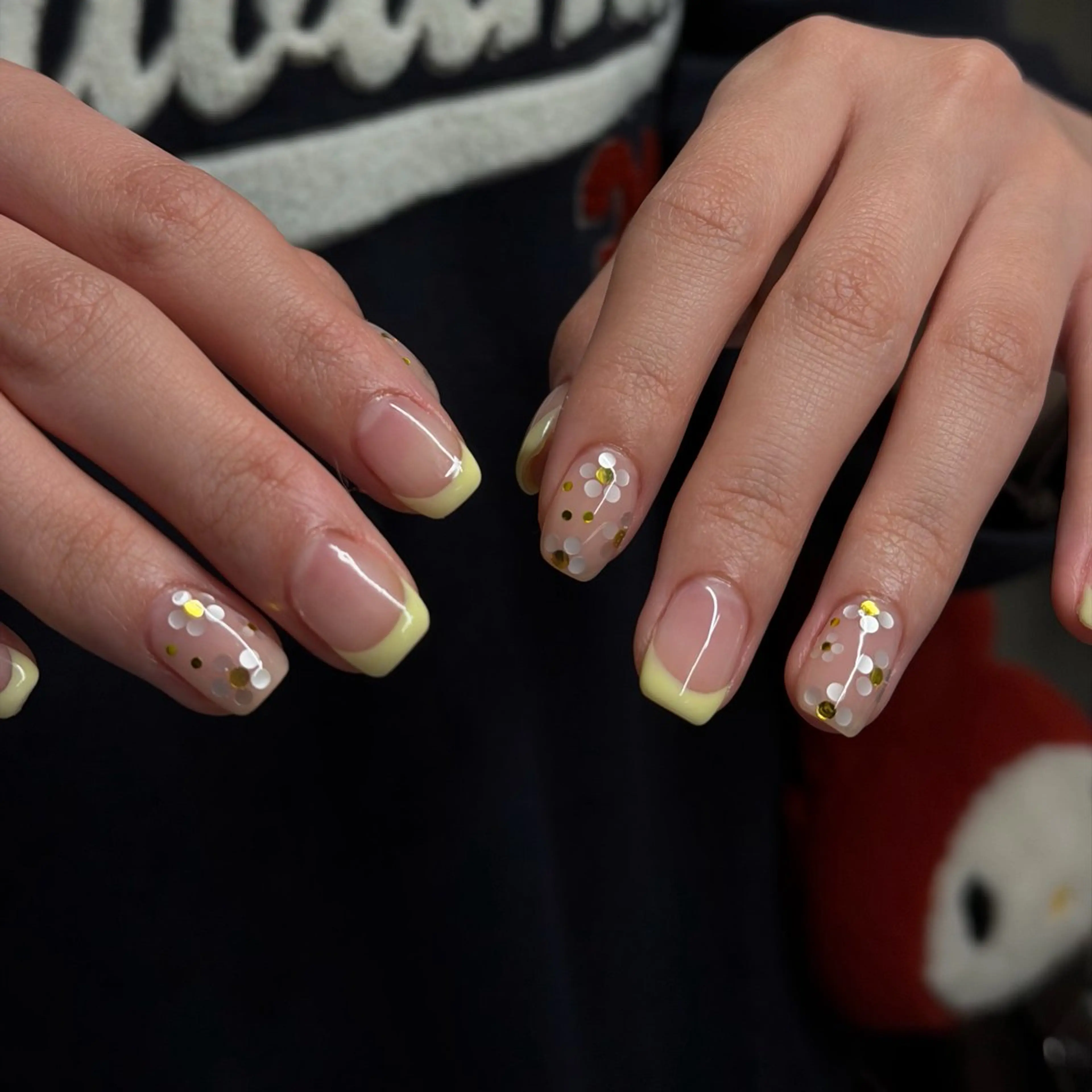 ネイル 春ネイル 黄色 ハンドネイル mori yuina ┆͓̽ NUDGEのネイルデザイン