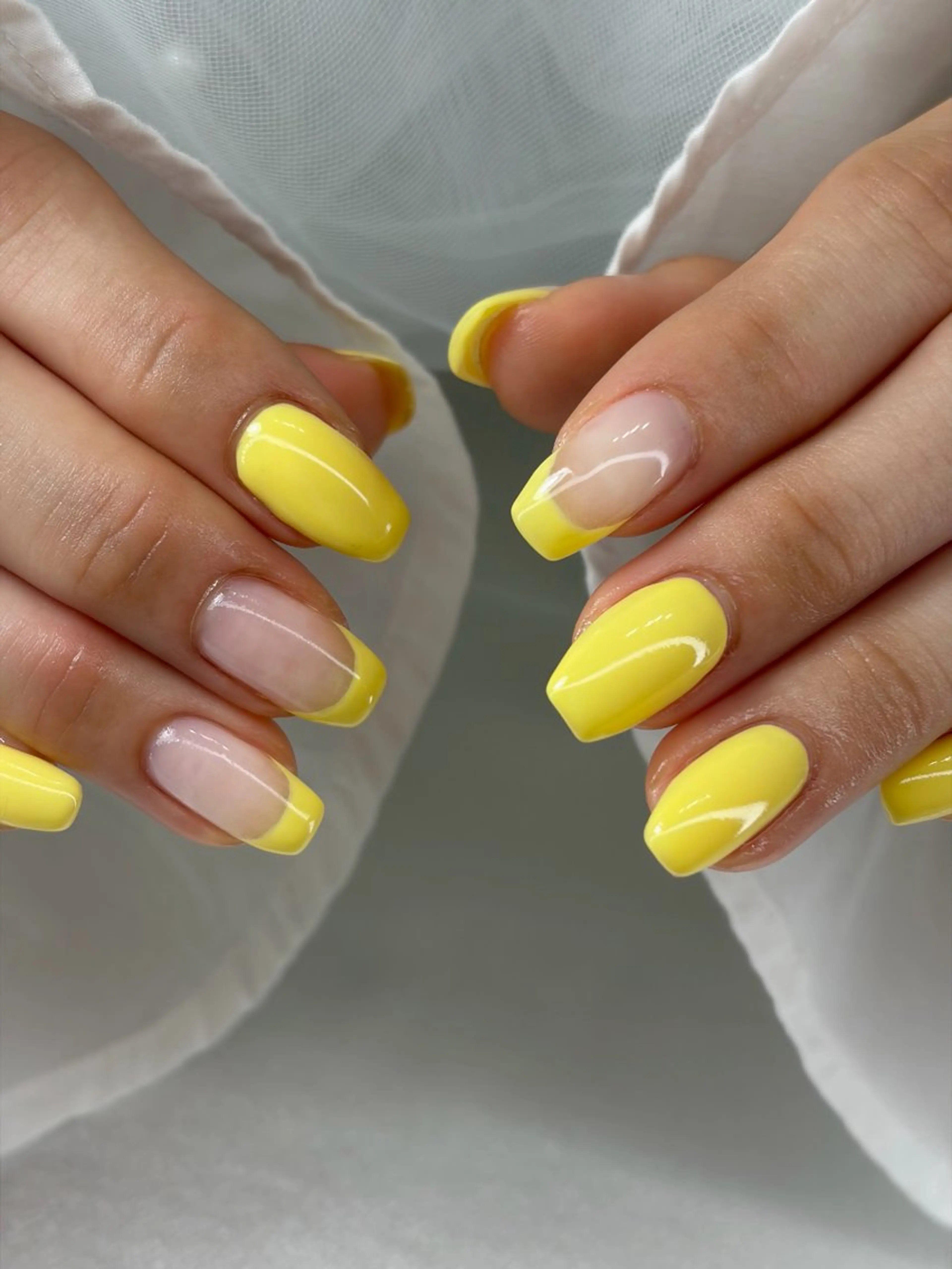 ネイル フレンチネイル ジェルネイル 春ネイル 黄色 ハンドネイル iro+ nailのネイルデザイン