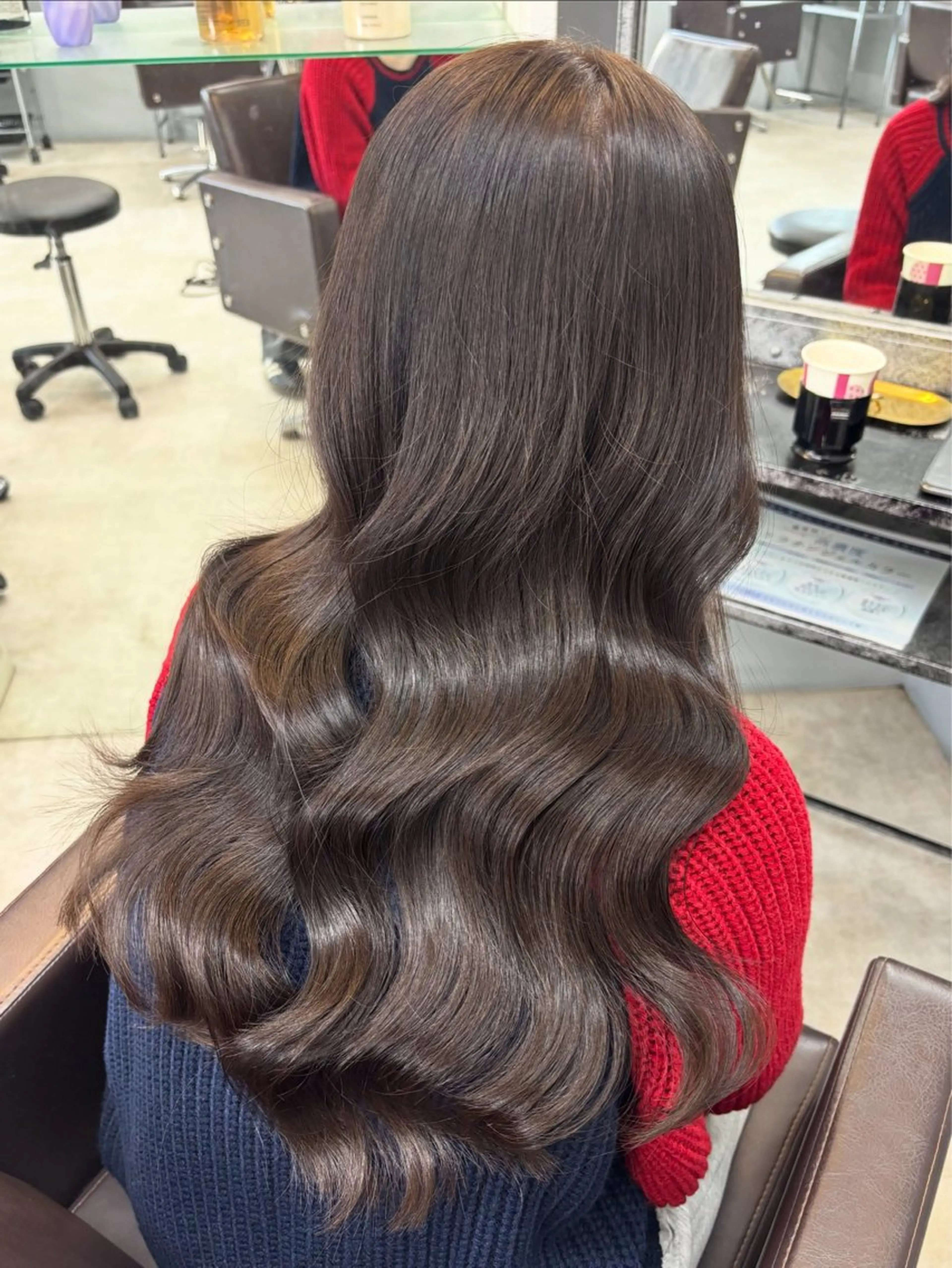 ロング カラー 透明感カラー グレージュ 桐生 かれんのヘアスタイル
