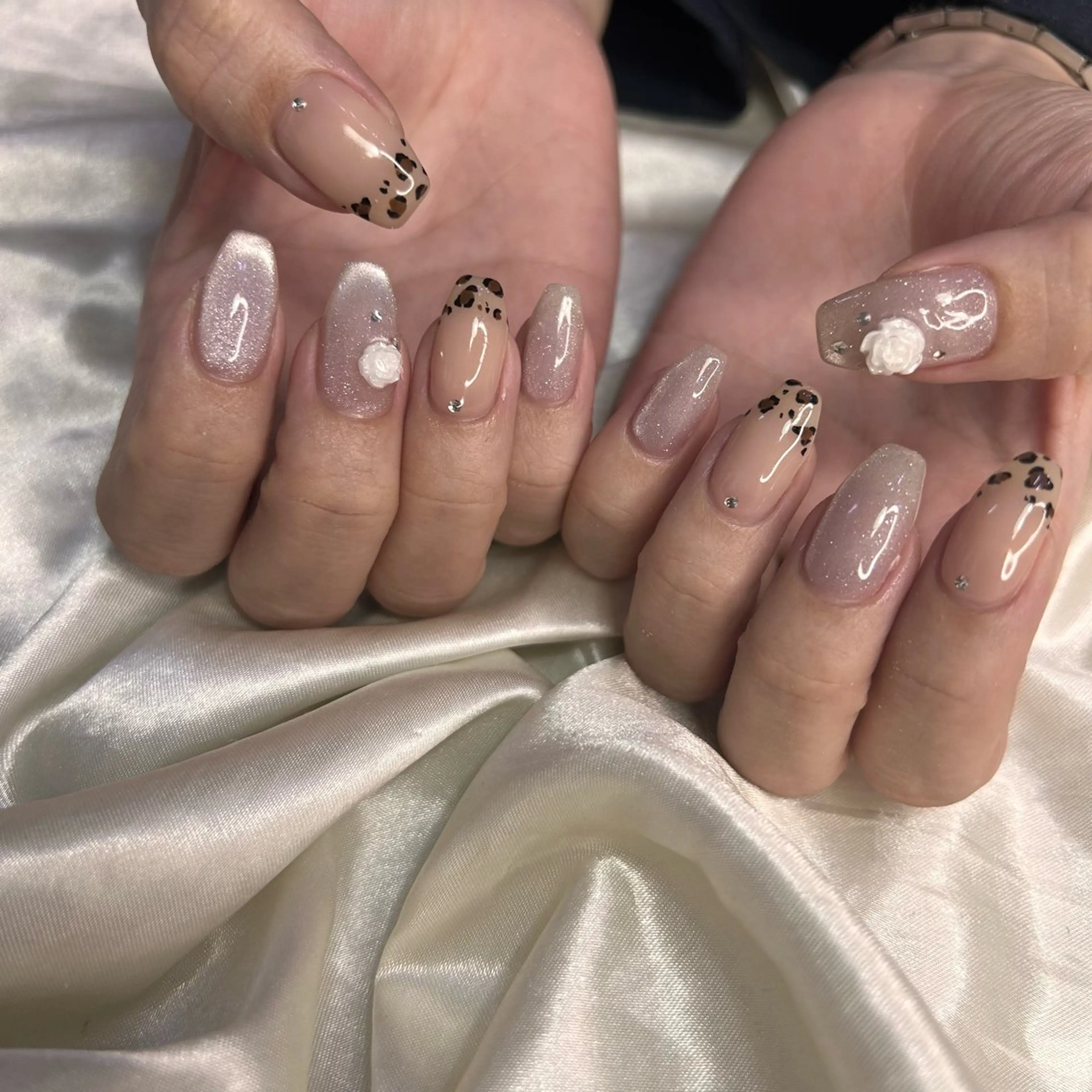 ネイル ハンドネイル 西岡 杏のネイルデザイン