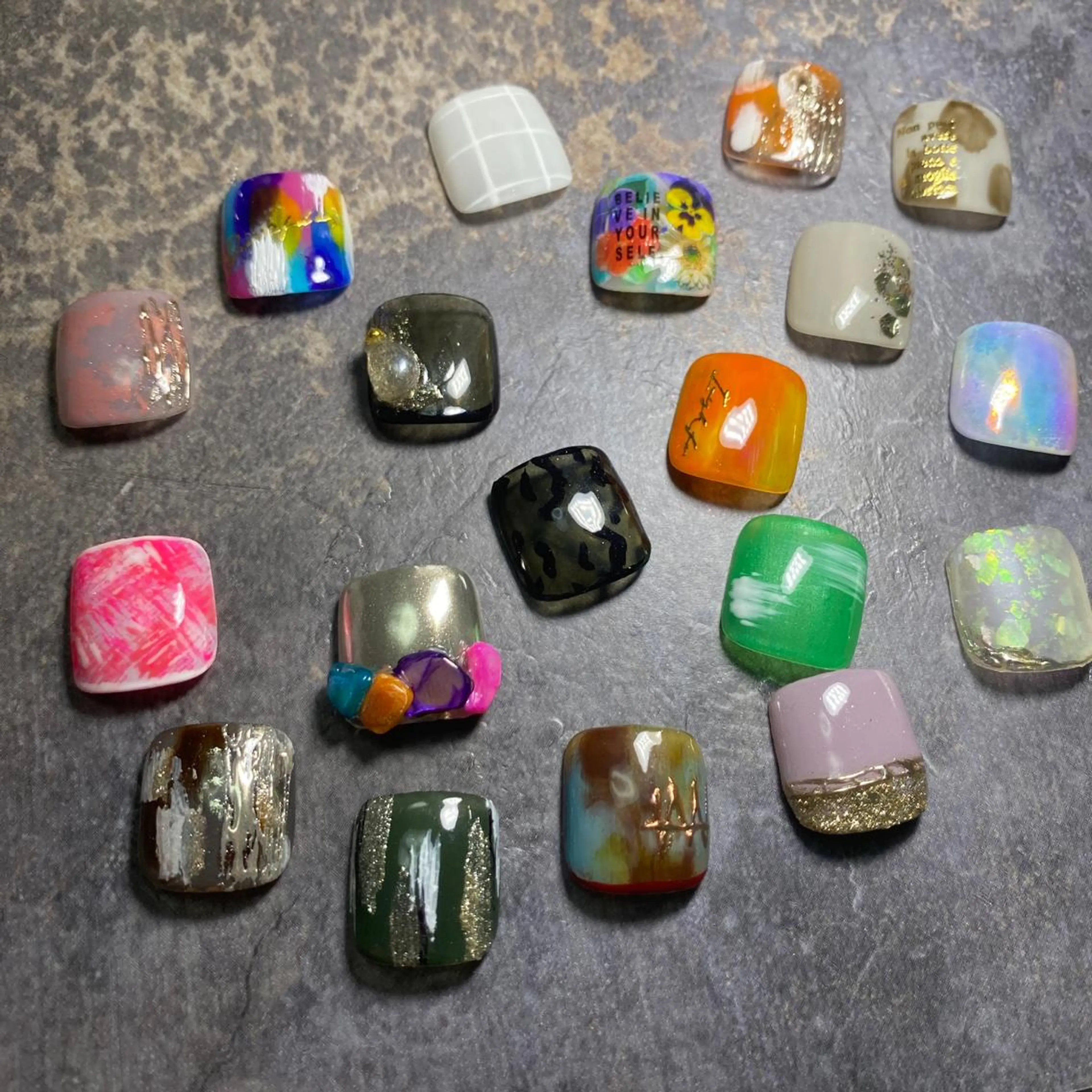 ネイル 城東区ネイルサロン carpediemのネイルデザイン