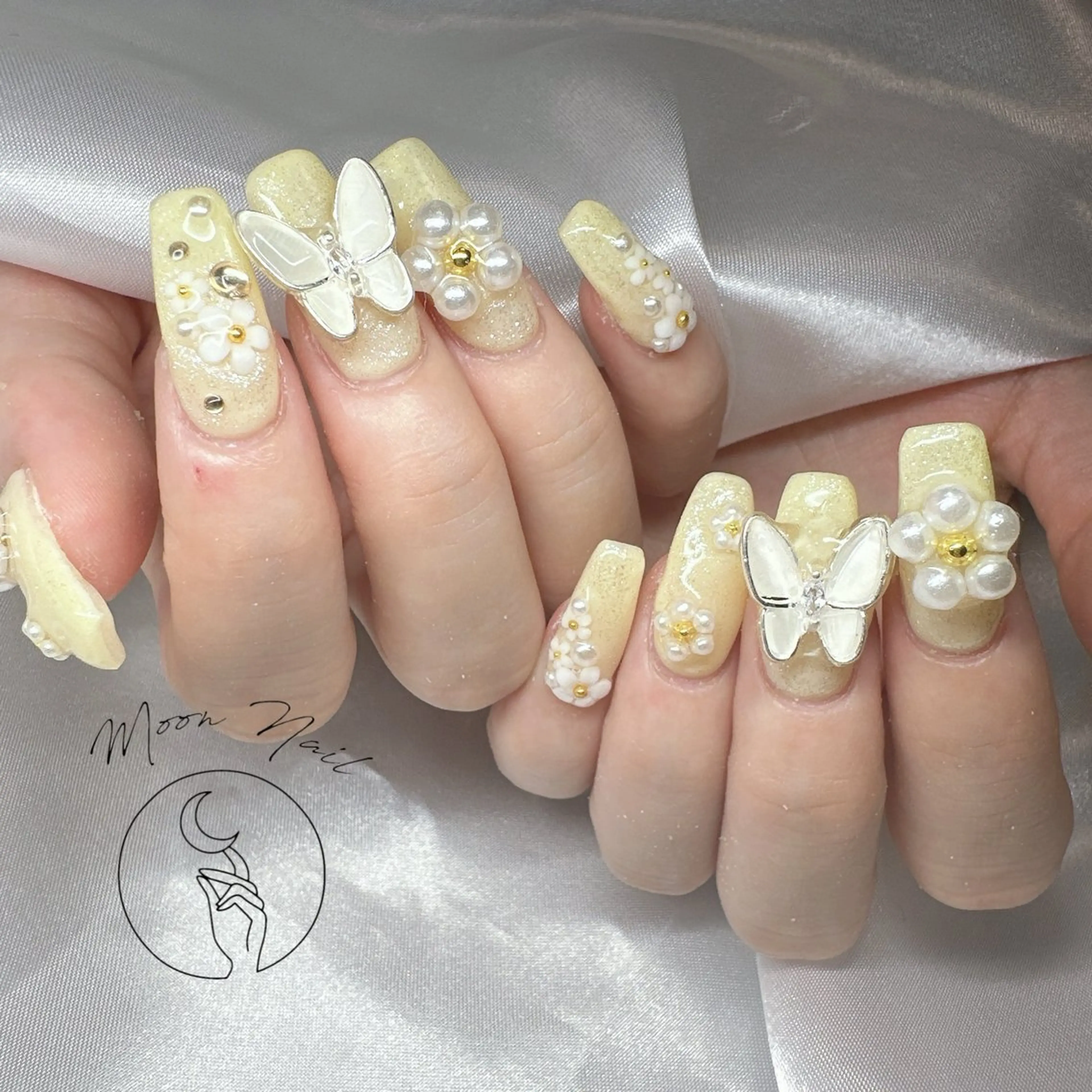 ネイル ハンドネイル Moon  Nail /栄　大須のネイルデザイン