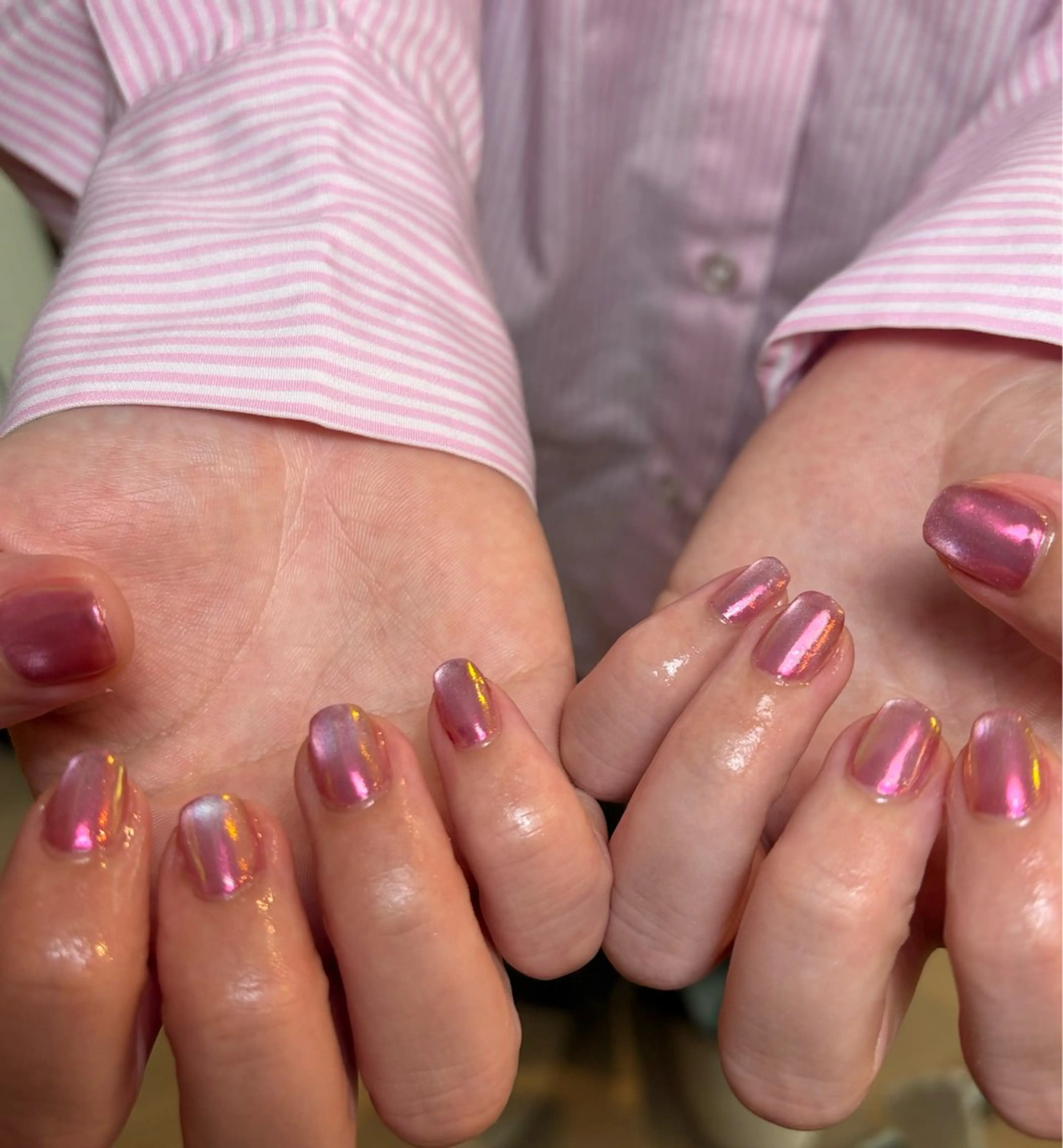 ネイル オーロラネイル ボルドー マグネットネイル 春ネイル ハンドネイル Kai  nail Mayukoのネイルデザイン