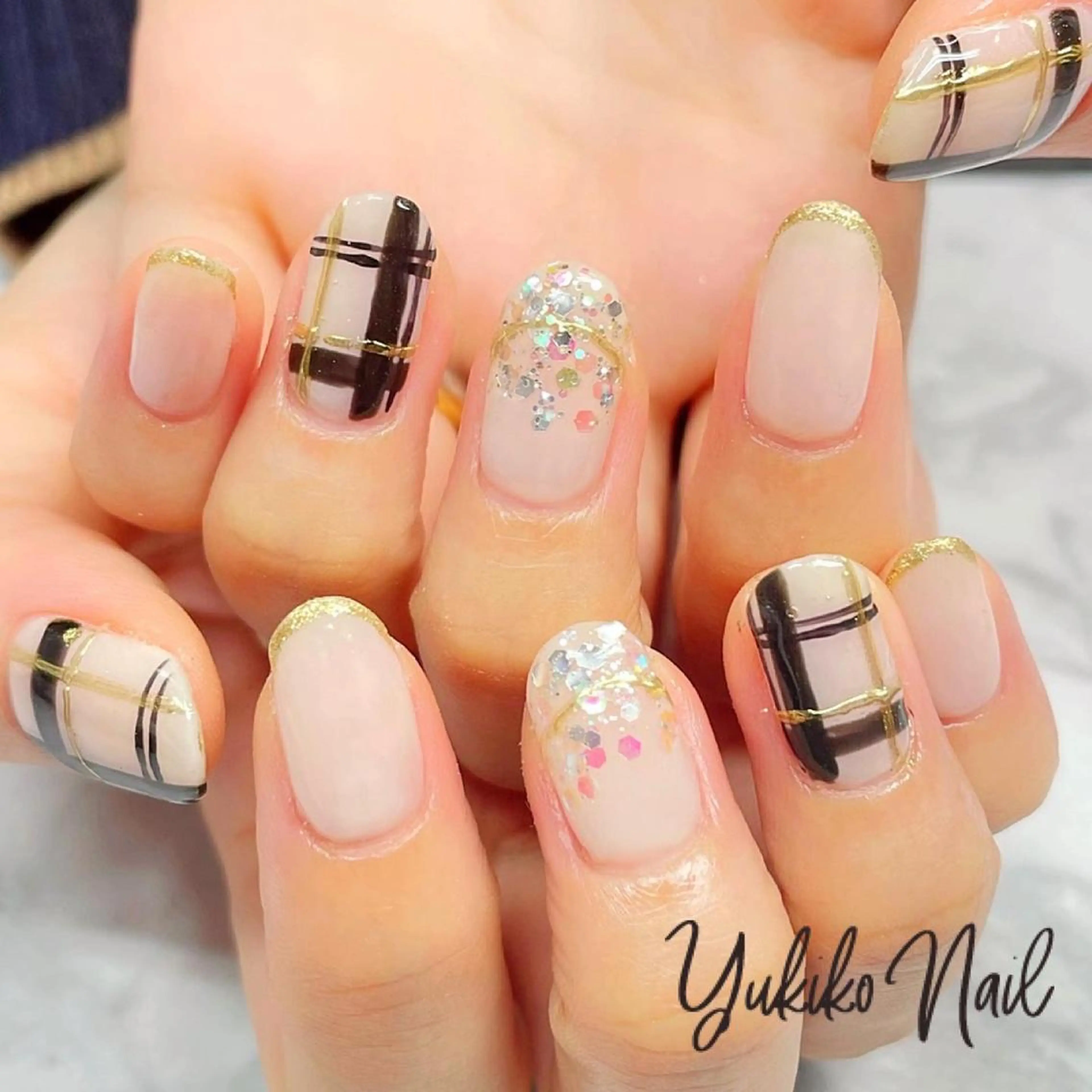 ネイル ホワイト 冬ネイル クリスマス ハンドネイル ユキコ ネイルのネイルデザイン