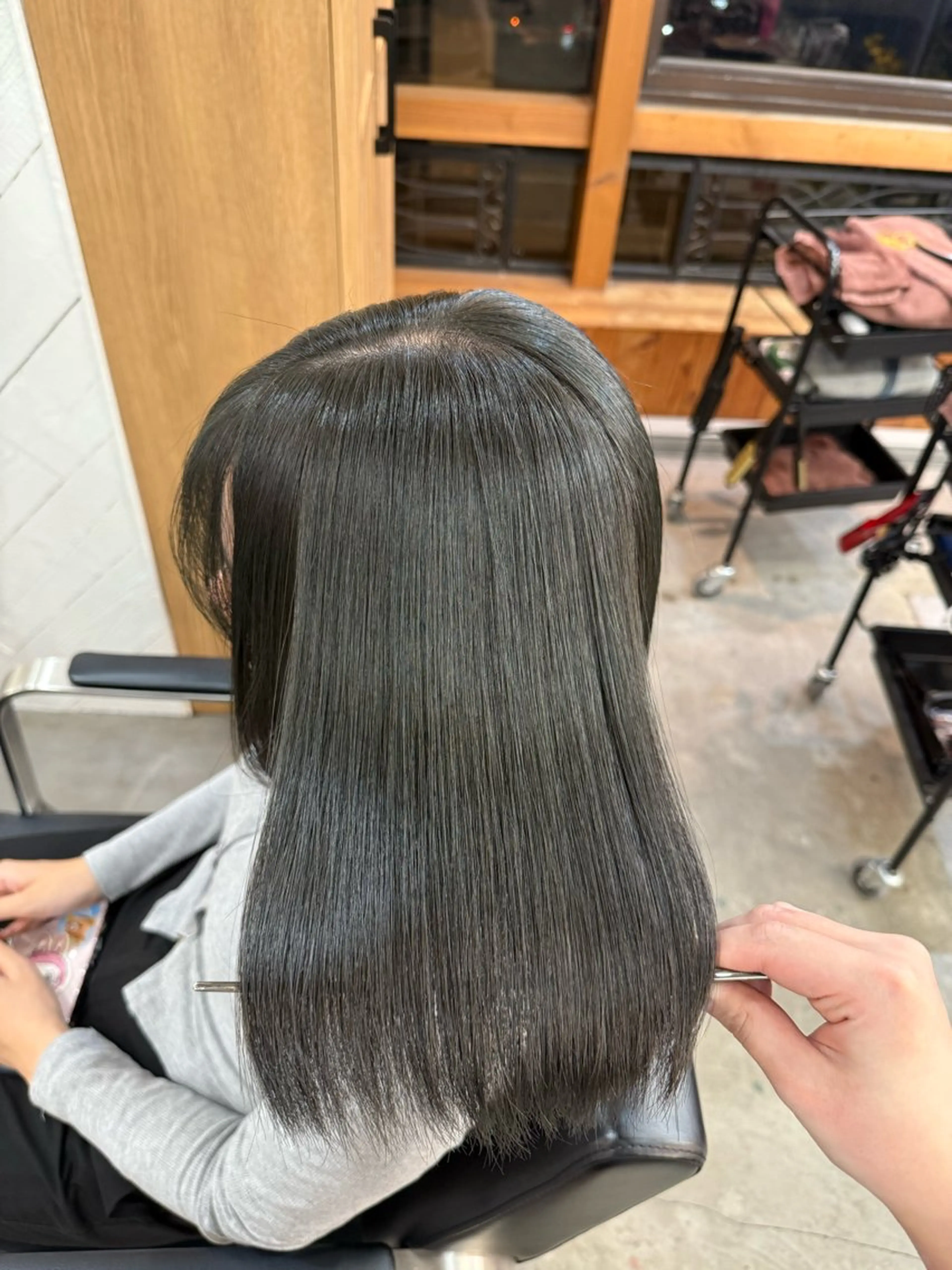 ショート 艶髪レイヤー AZUSAのヘアスタイル