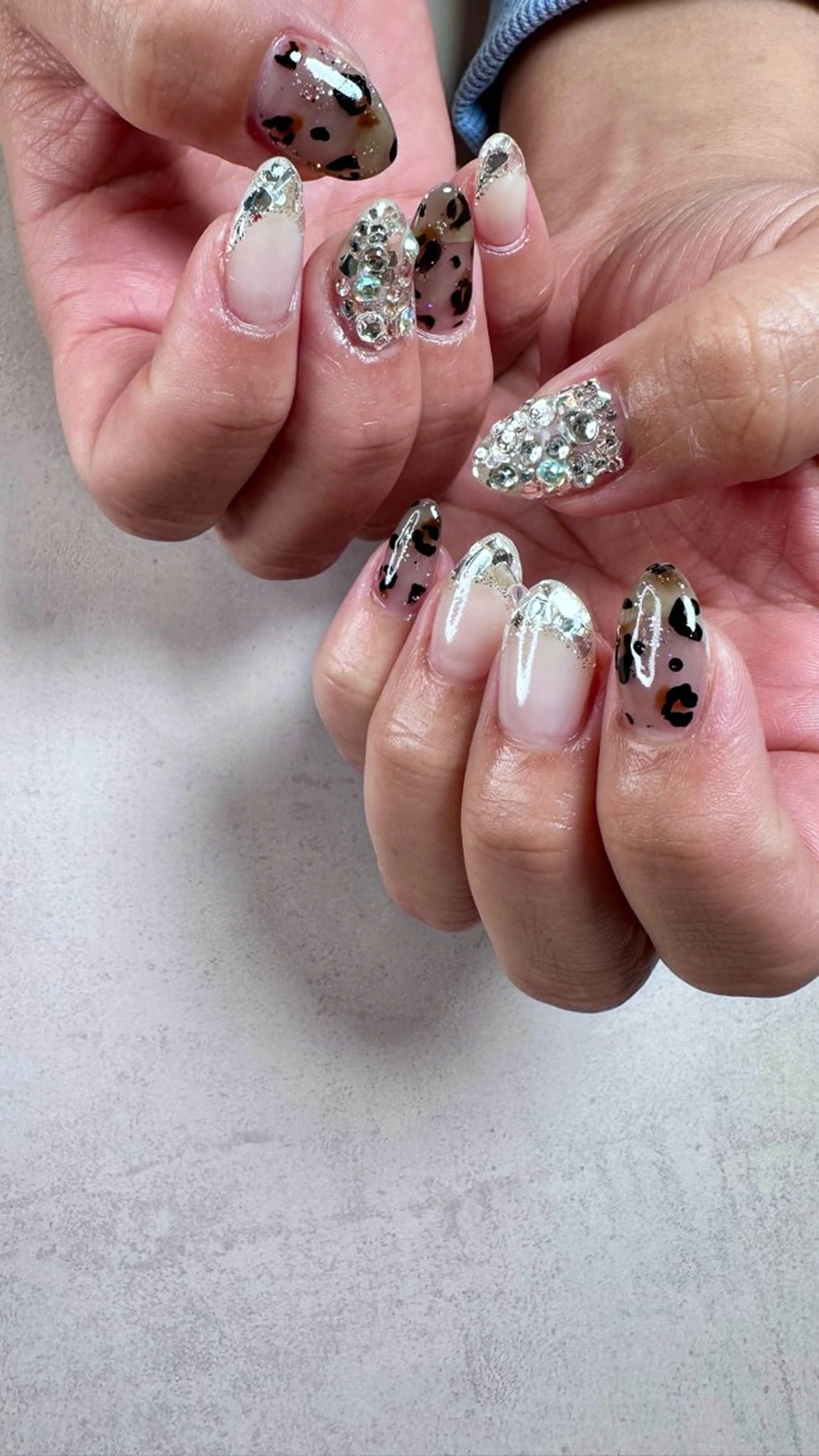 ネイル ニュアンスネイル ハンドネイル ハンドケア Atelier Ariのネイルデザイン