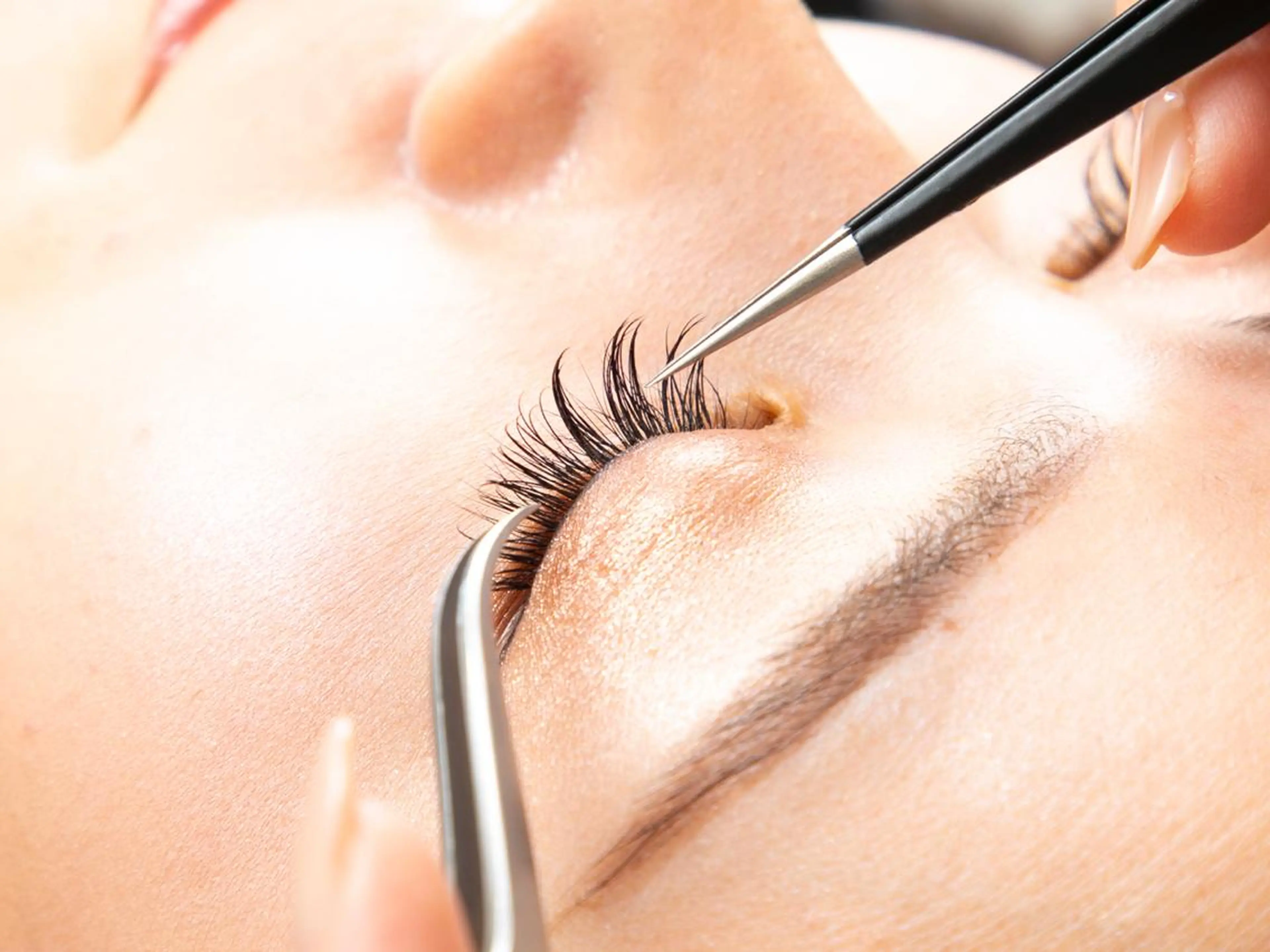 wフラットラッシュorバインドロック60束+選べるオプション1つ無料✨️‼️の写真