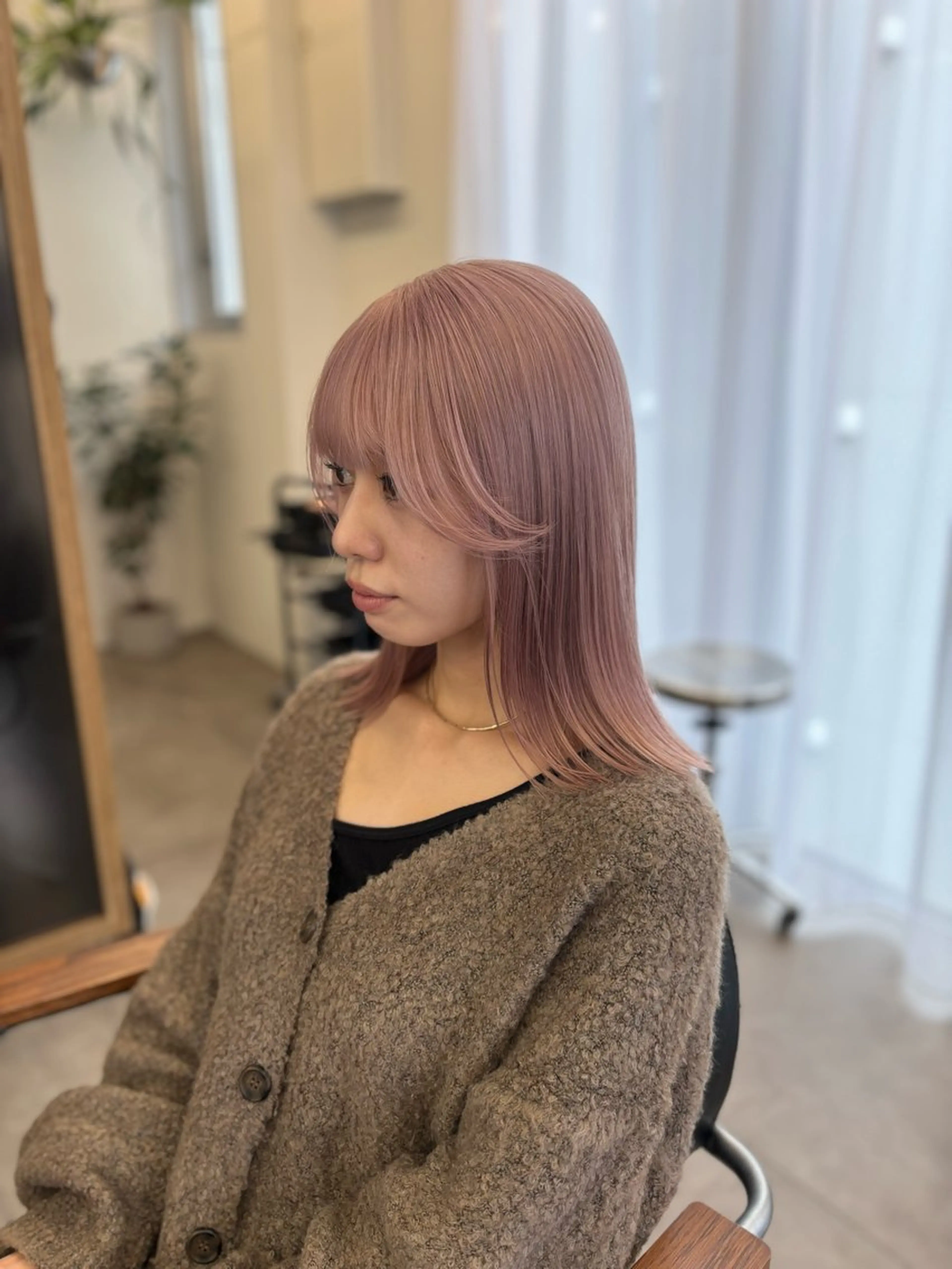 カラー amu/ブリーチなし ダブルカラーのヘアスタイル