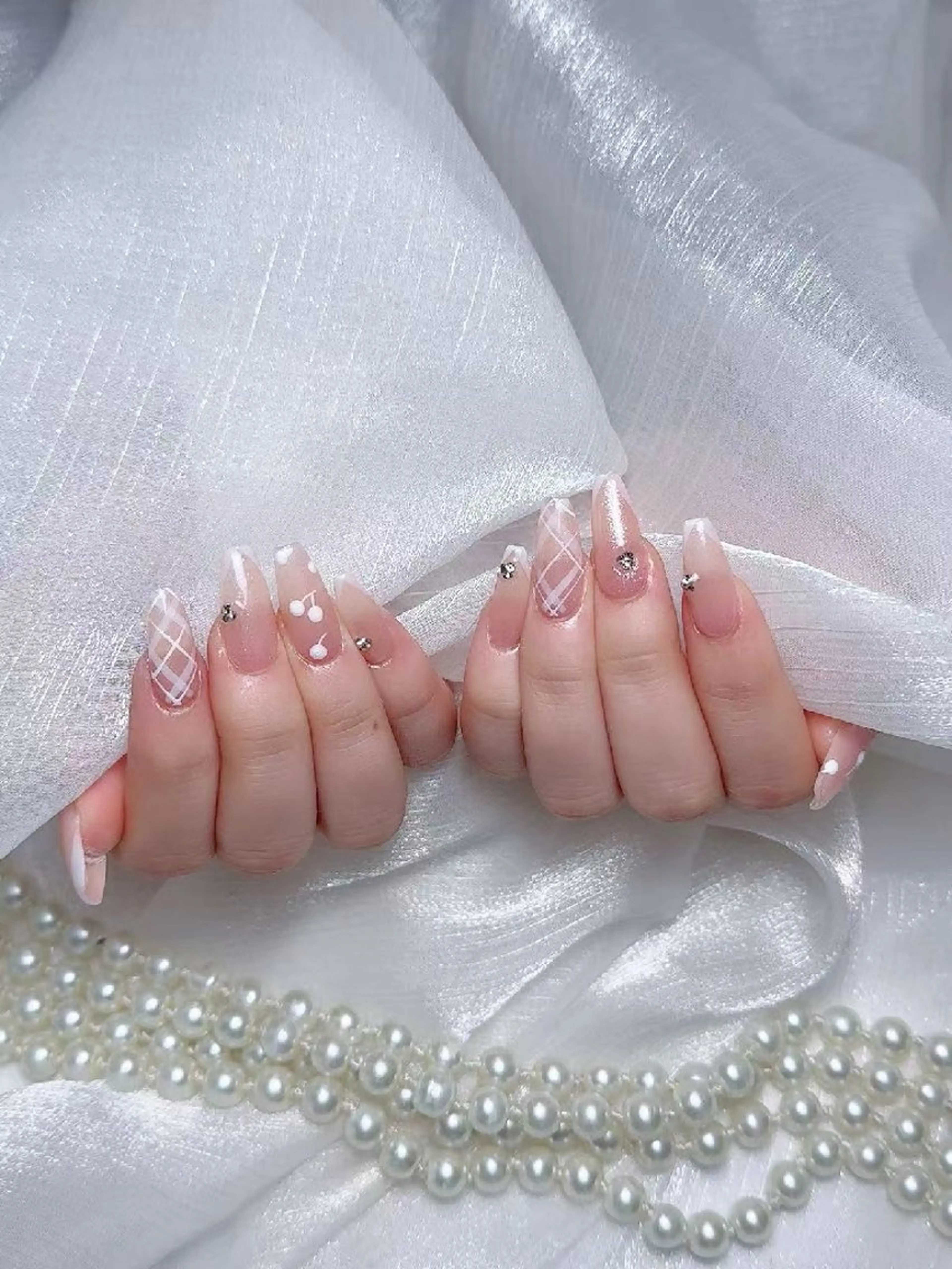 ネイル ENsalon AKIRAのネイルデザイン