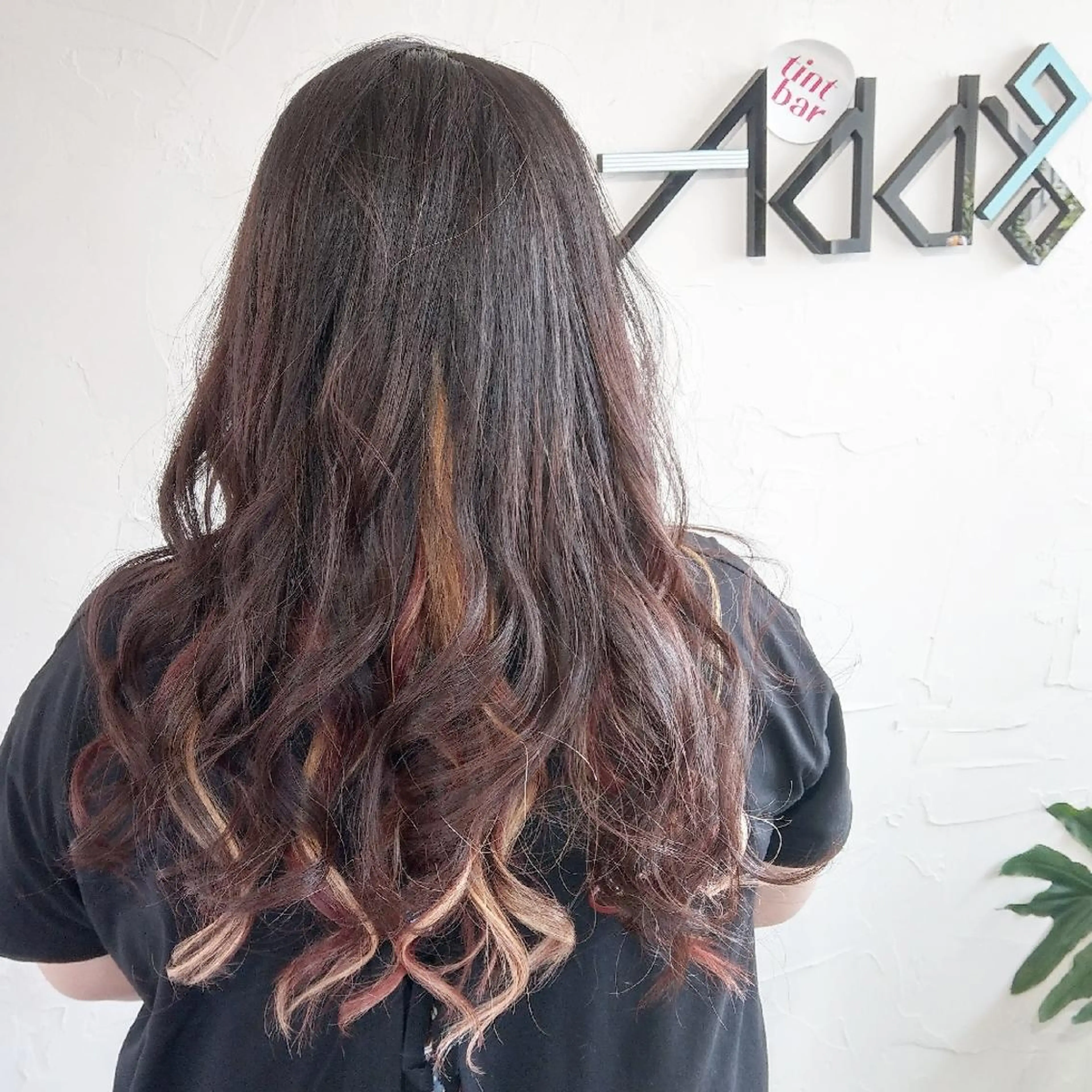 ロング カラー ヘアアレンジ バレイヤージュ ダブルカラー グラデーションカラー インナーカラー ピンクカラー ヘアカラー トリートメント Add9 柳田健登のヘアスタイル