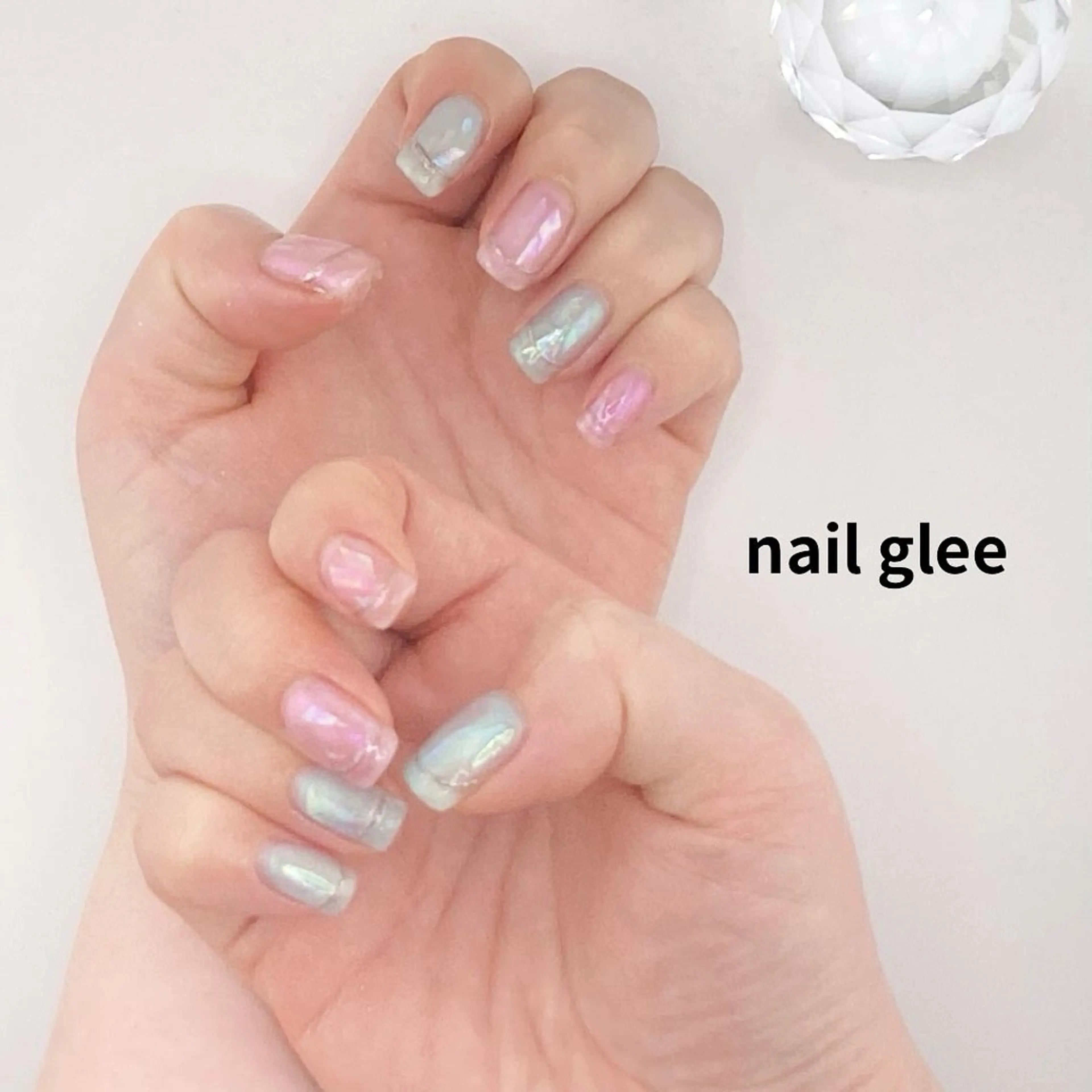 セミロング ハンドネイル RISA nail gleeのネイルデザイン