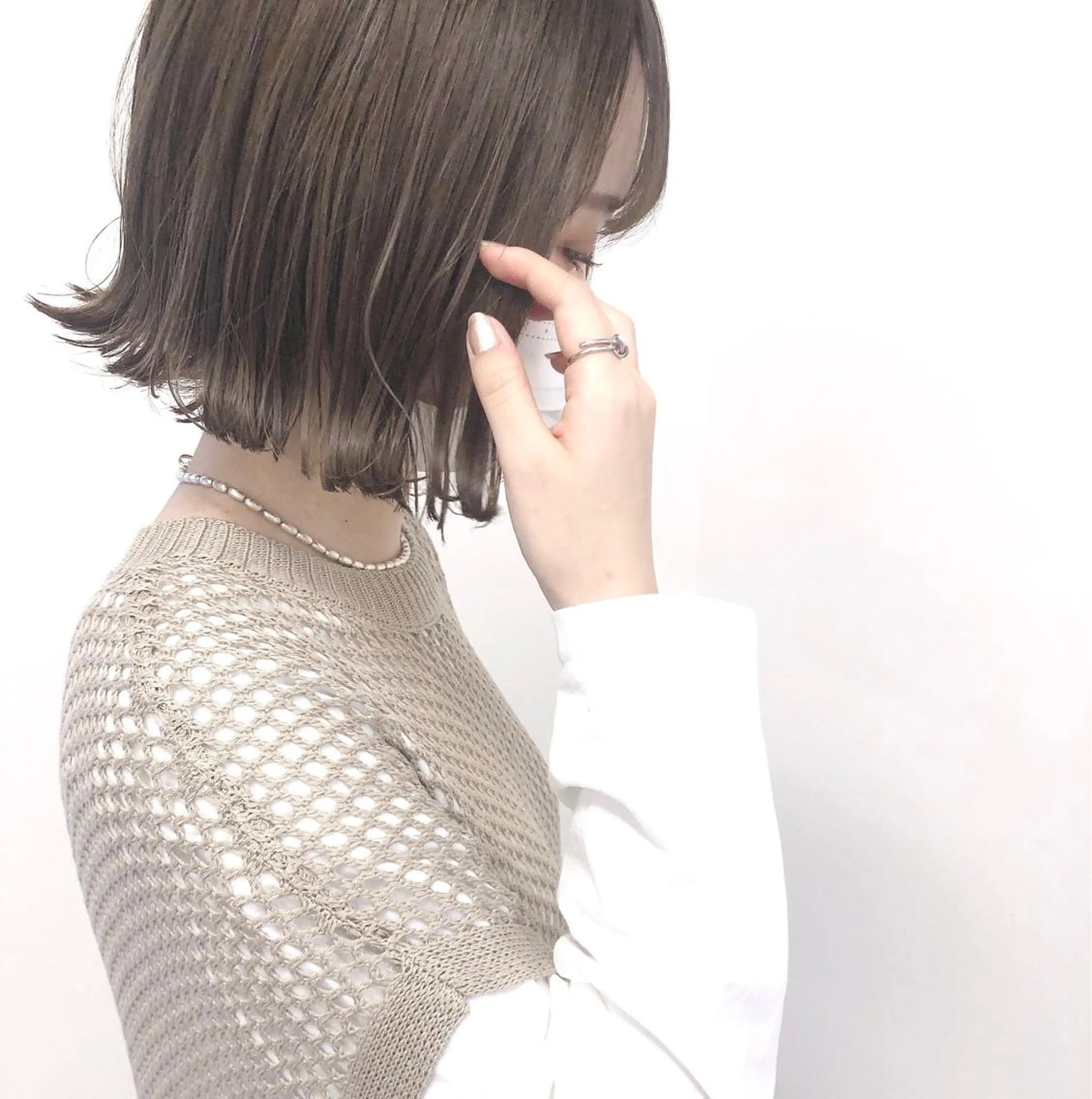 ミディアム misaki🎀 まろみ透け感カラーのヘアスタイル