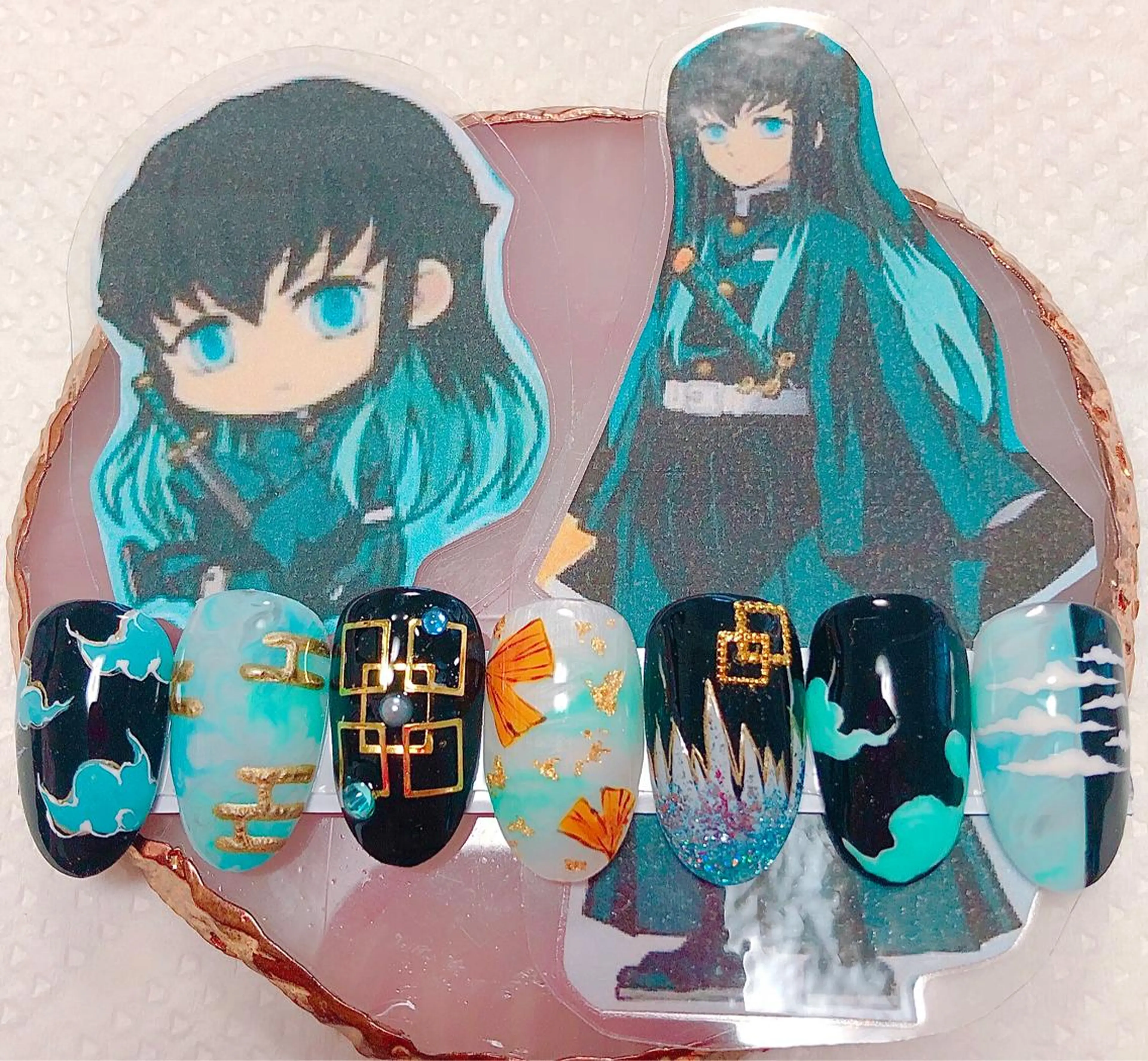 ネイル CROWN プライベートサロンのネイルデザイン