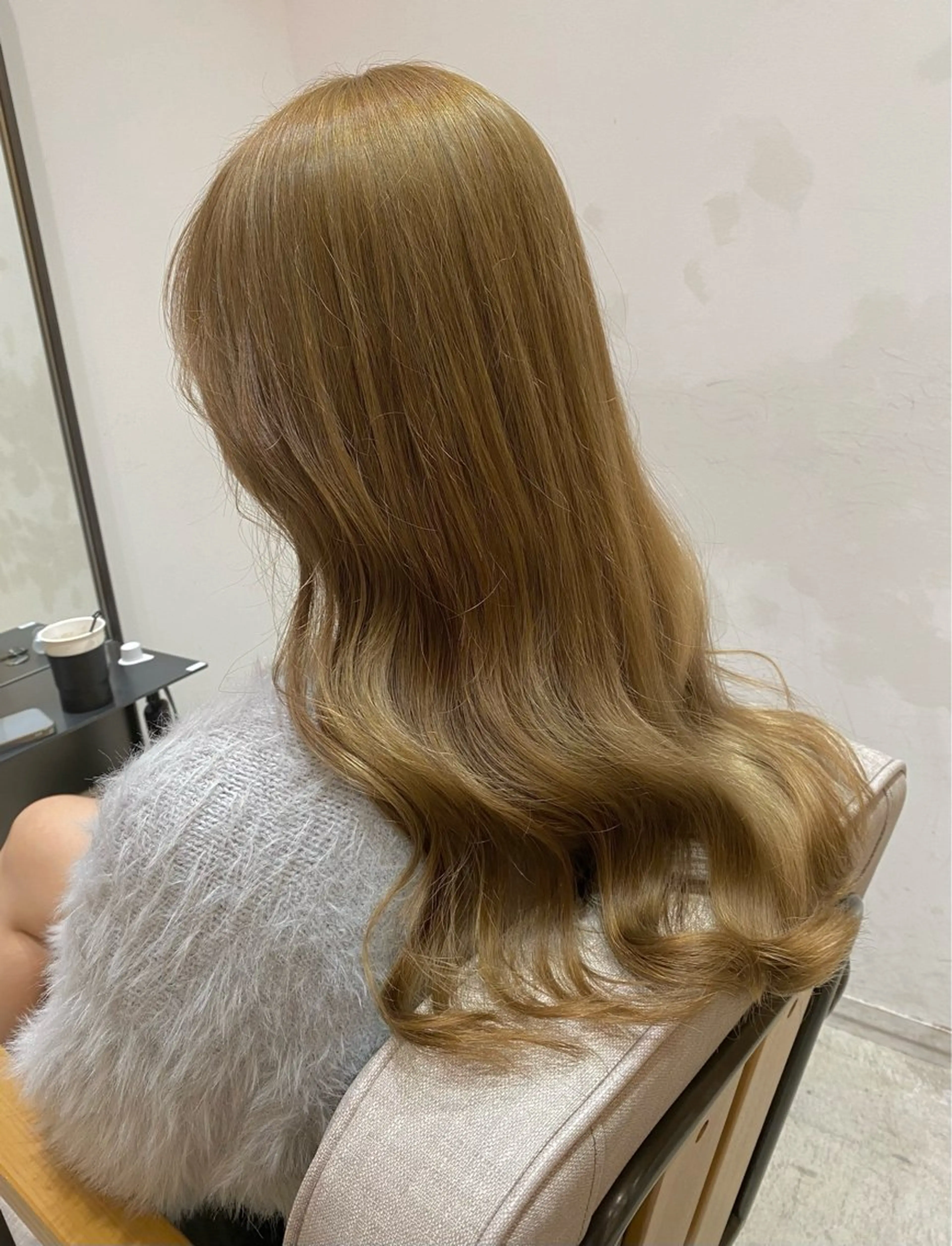 ロング カラー パーマ ヘアアレンジ ベージュカラー ブリーチ 透明感カラー グレージュ ラベンダーカラー 中顔面短縮カット🪽 レイヤー🥀コウヘイのヘアスタイル