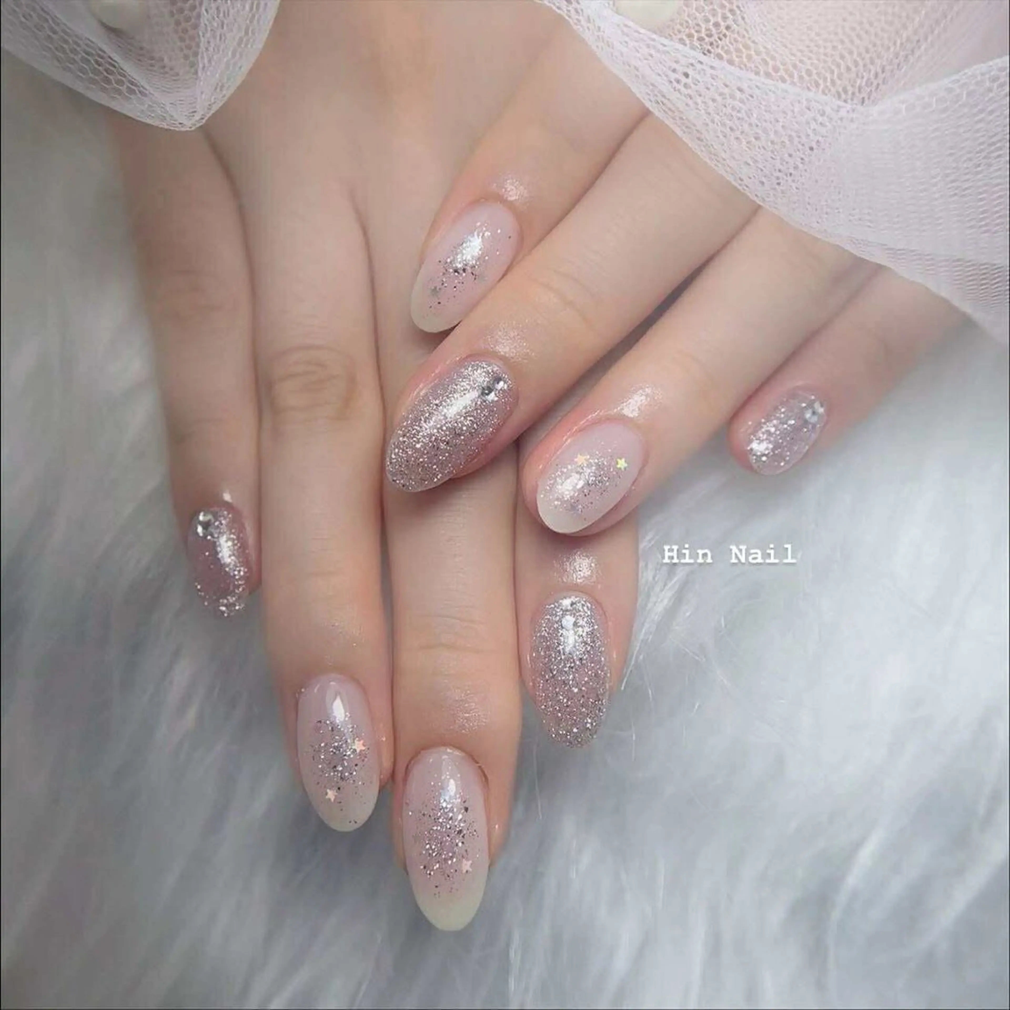 ネイル チークネイル ストーンネイル ハンドネイル Hin Nail Salonのネイルデザイン