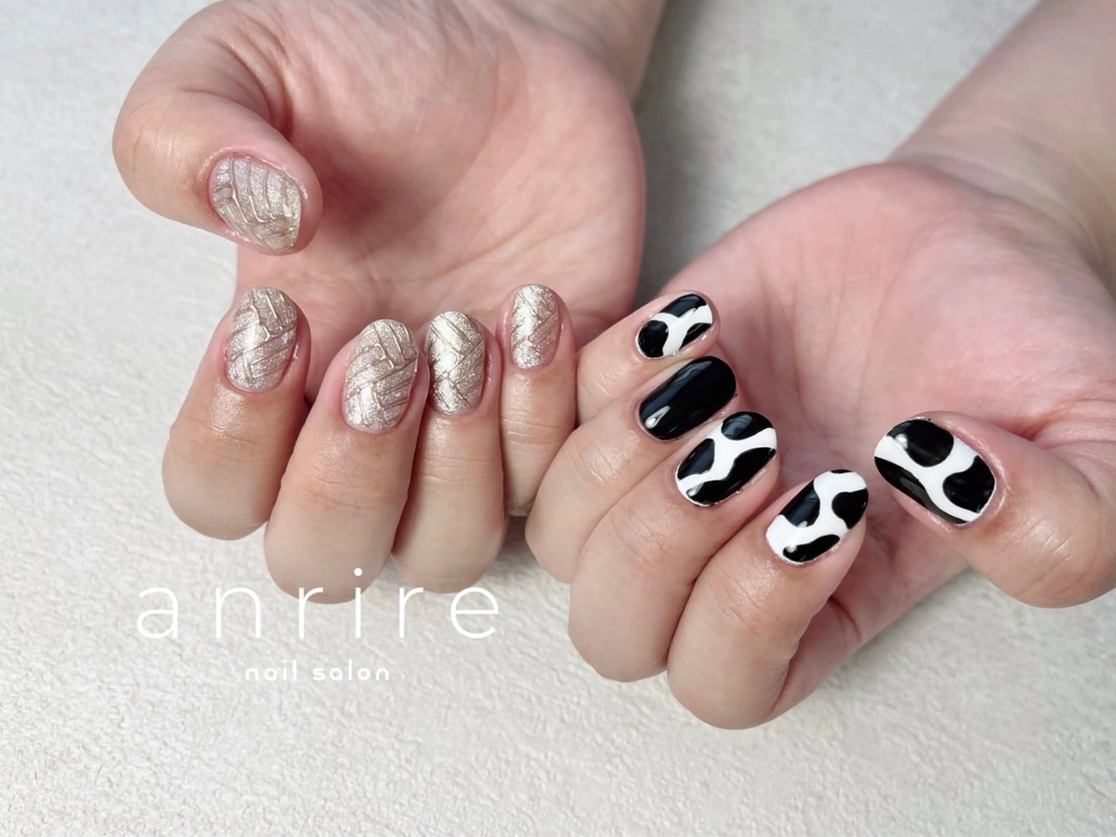 ネイル アニマル柄 ゴールド マグネットネイル ミラーネイル ホワイト ハンドネイル nailsalon anrireのネイルデザイン