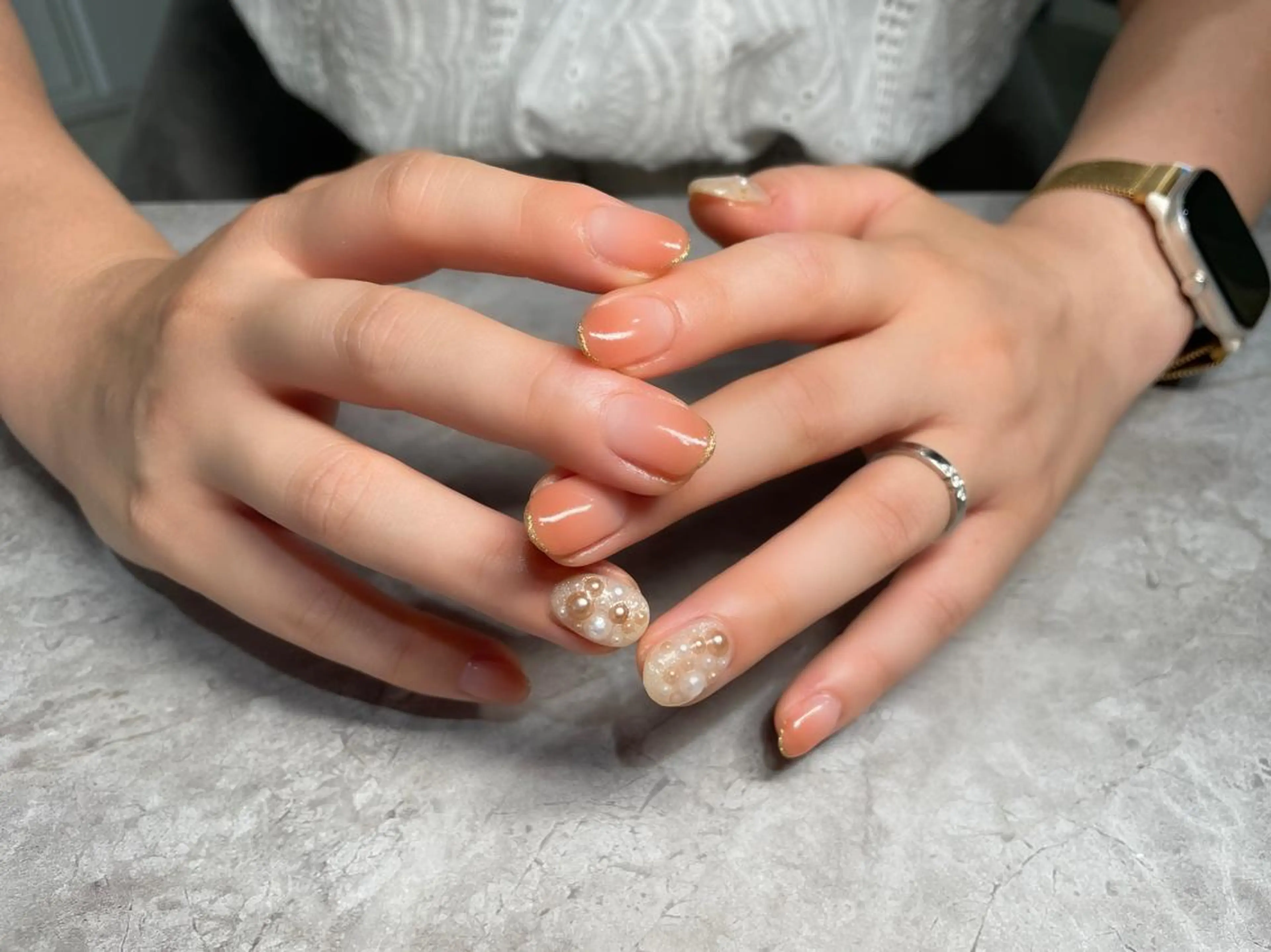 ネイル グラデーション オレンジ ストーンネイル Nail Salon Lindaのネイルデザイン