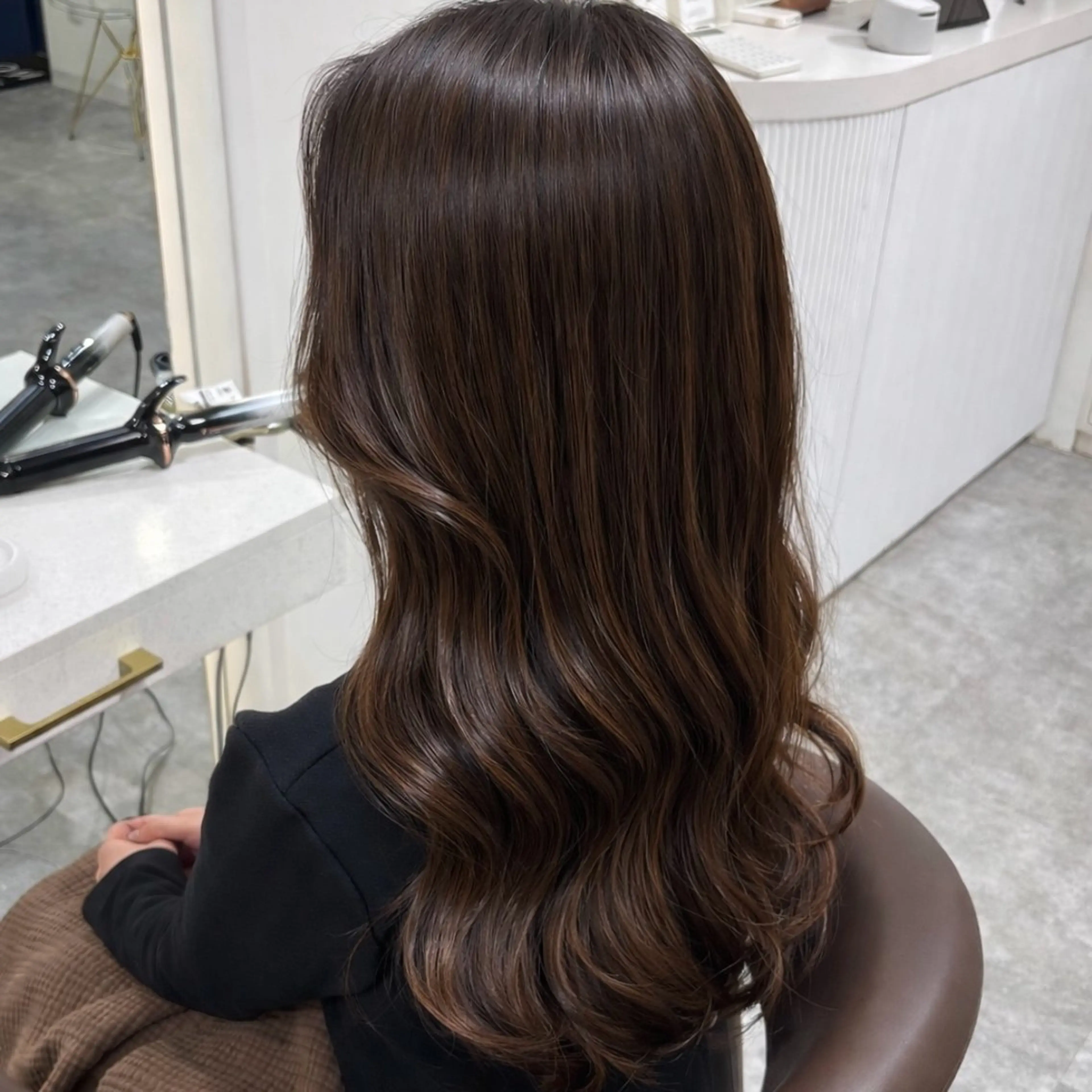 セミロング BONDZSALON 表参道店所属・艶髪カラー・髪質改善 ストレートAsunaのヘアスタイル