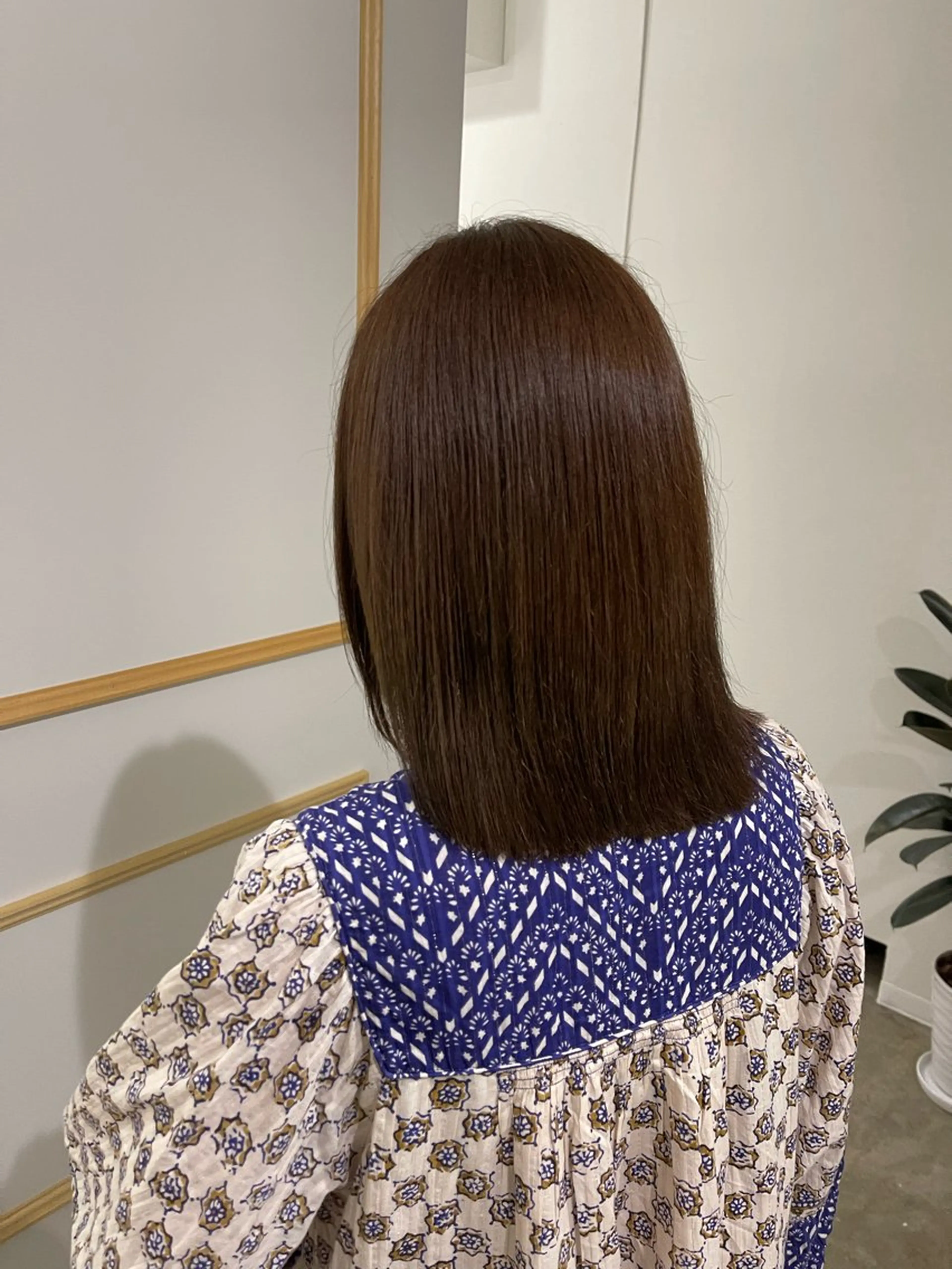 ミディアム カラー ブラウンカラー 髪質改善 Kamie みかじりのヘアスタイル