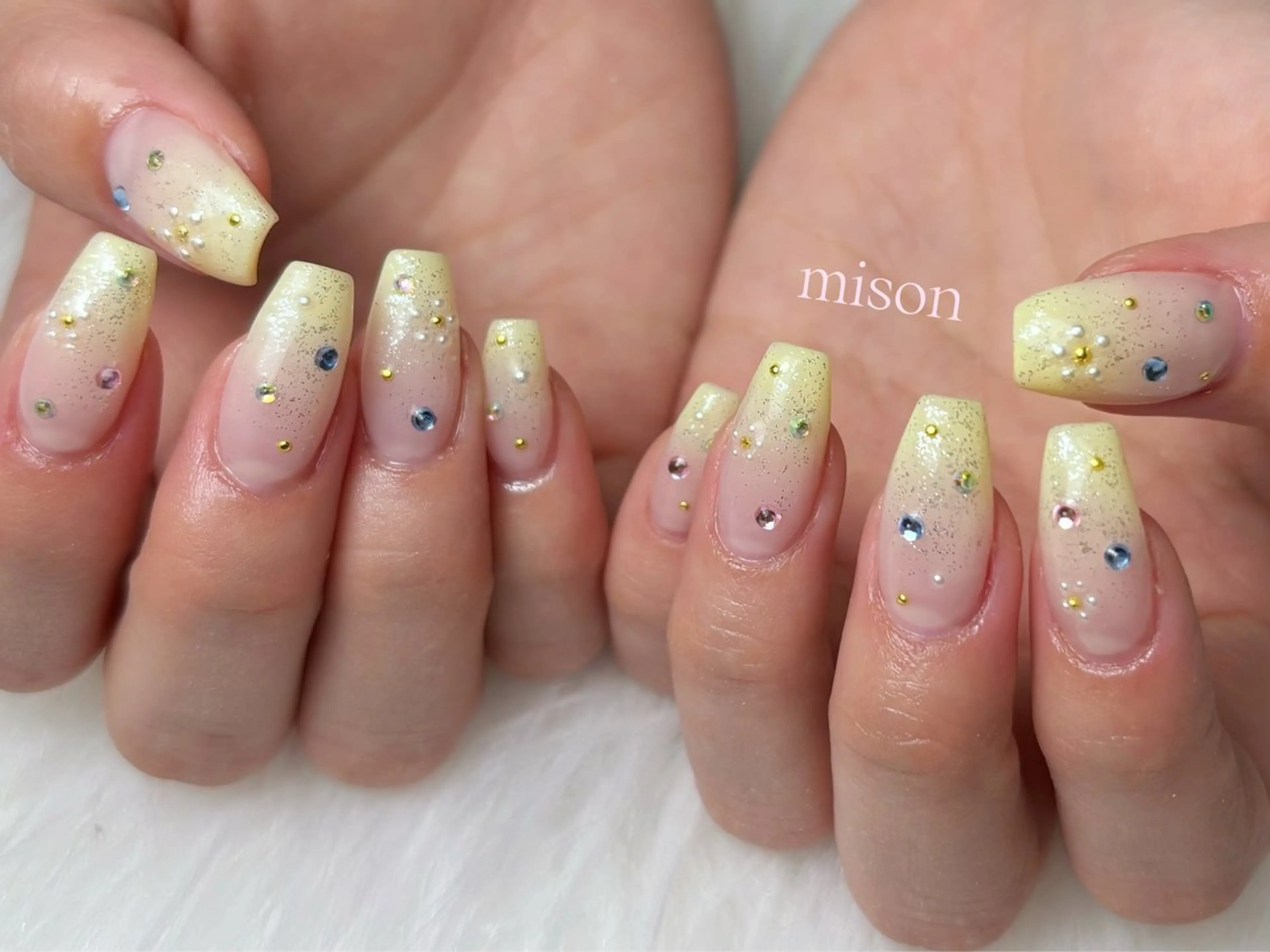 ネイル mison 安形友花のネイルデザイン