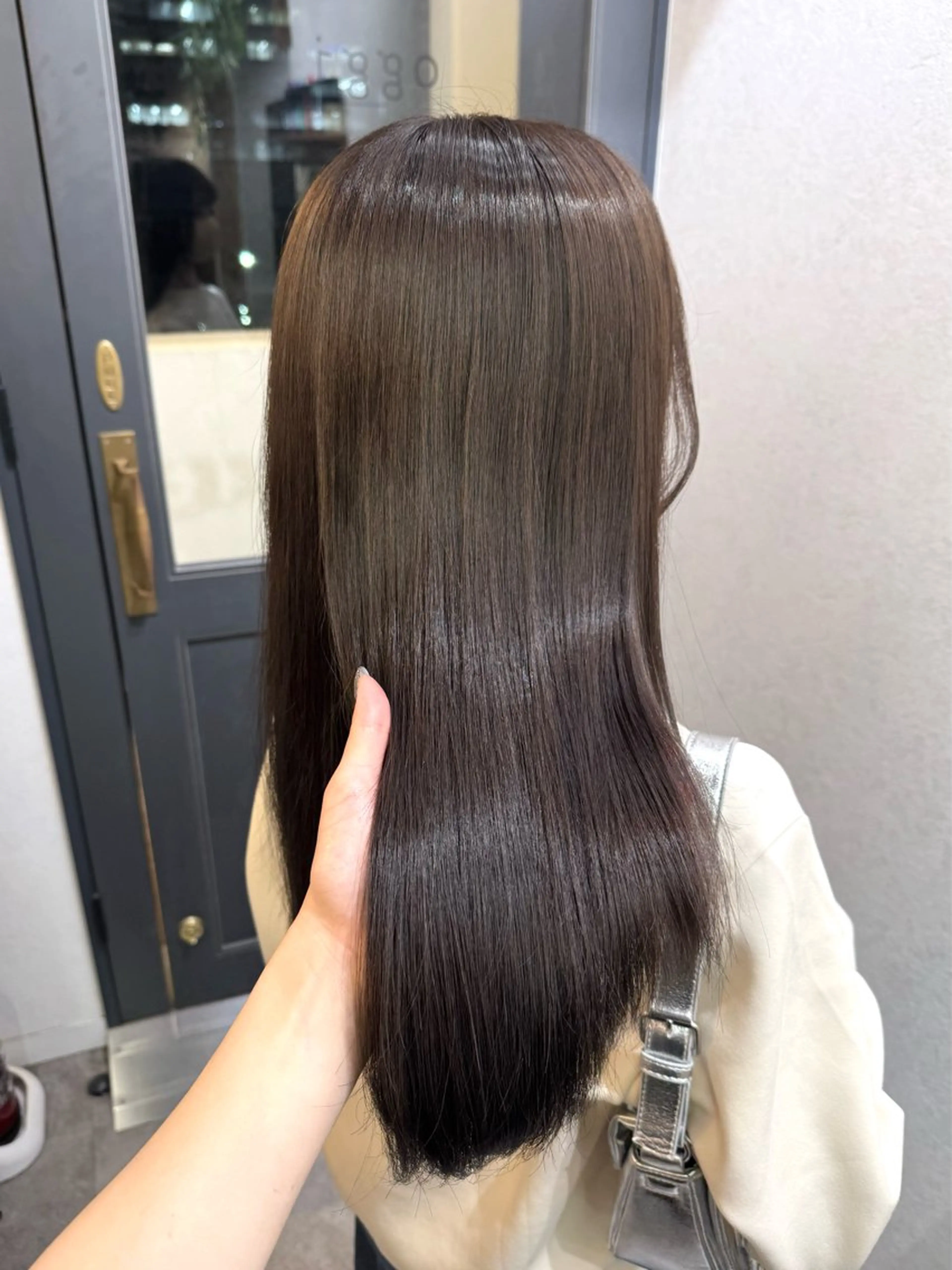 ロング カラー グレージュ ヘアカラー 美髪縮毛矯正/暖色 カラー/ヘアメのヘアスタイル