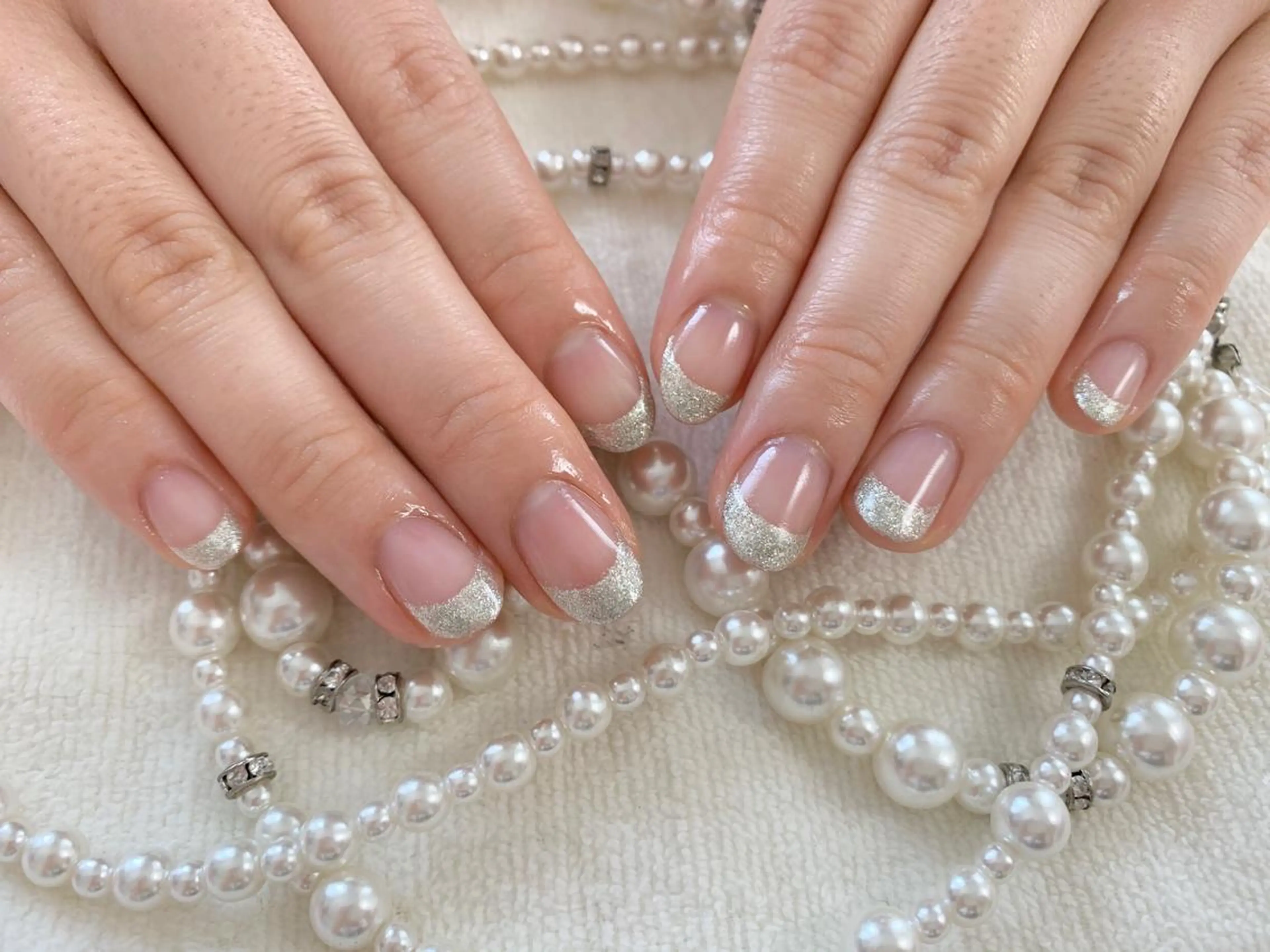 ネイル クリアネイル フレンチネイル ラメ(グリッター) シルバー 手塚 里奈のネイルデザイン