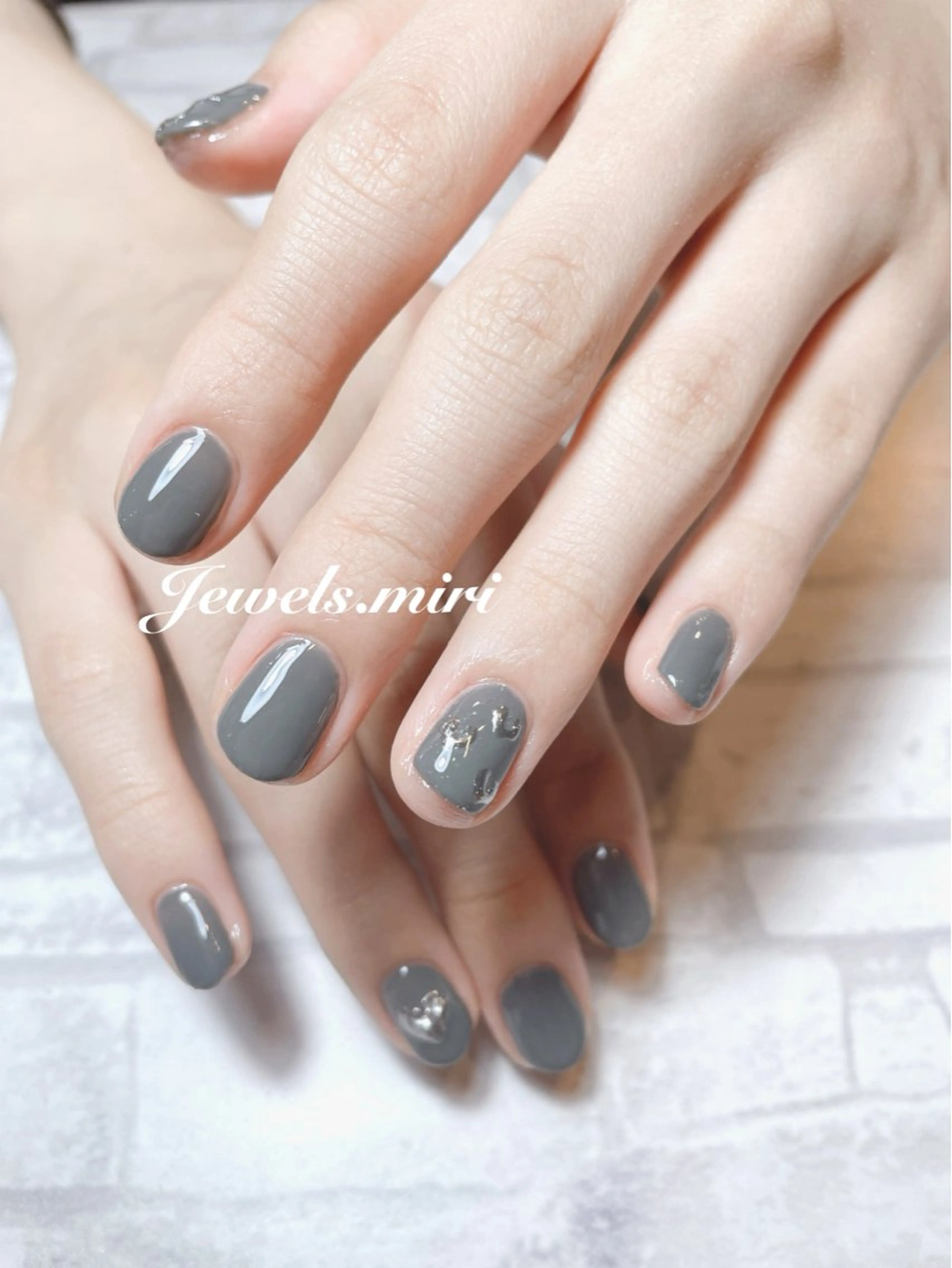 ネイル ハート ワンカラーネイル シルバー ネイルサロン Jewels Mのネイルデザイン