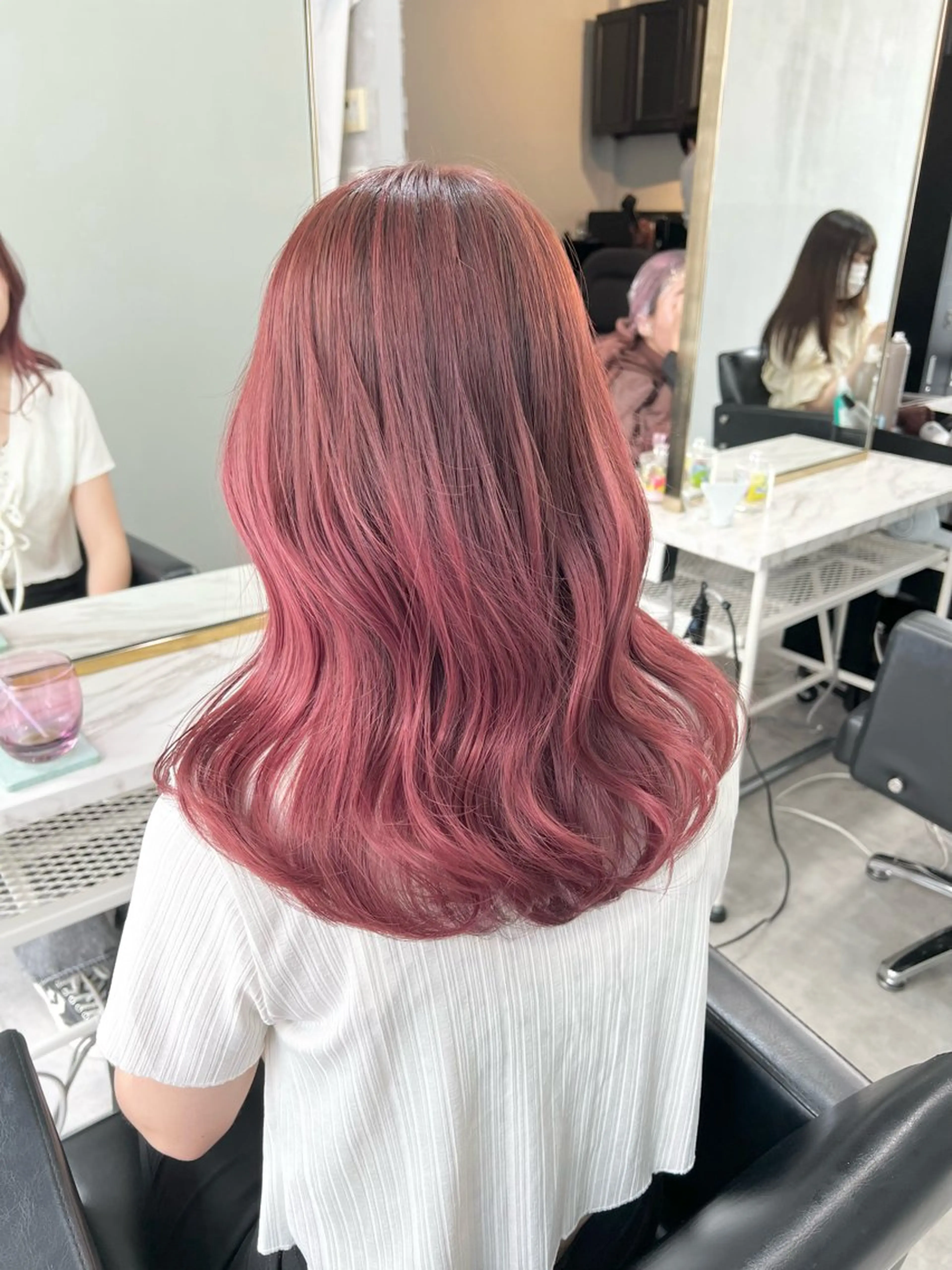 ミディアム カラー カット ヘアカラー トリートメント ヘアセット 🫧艶ダブルカラー ブリーチ🫧トモヤのヘアスタイル