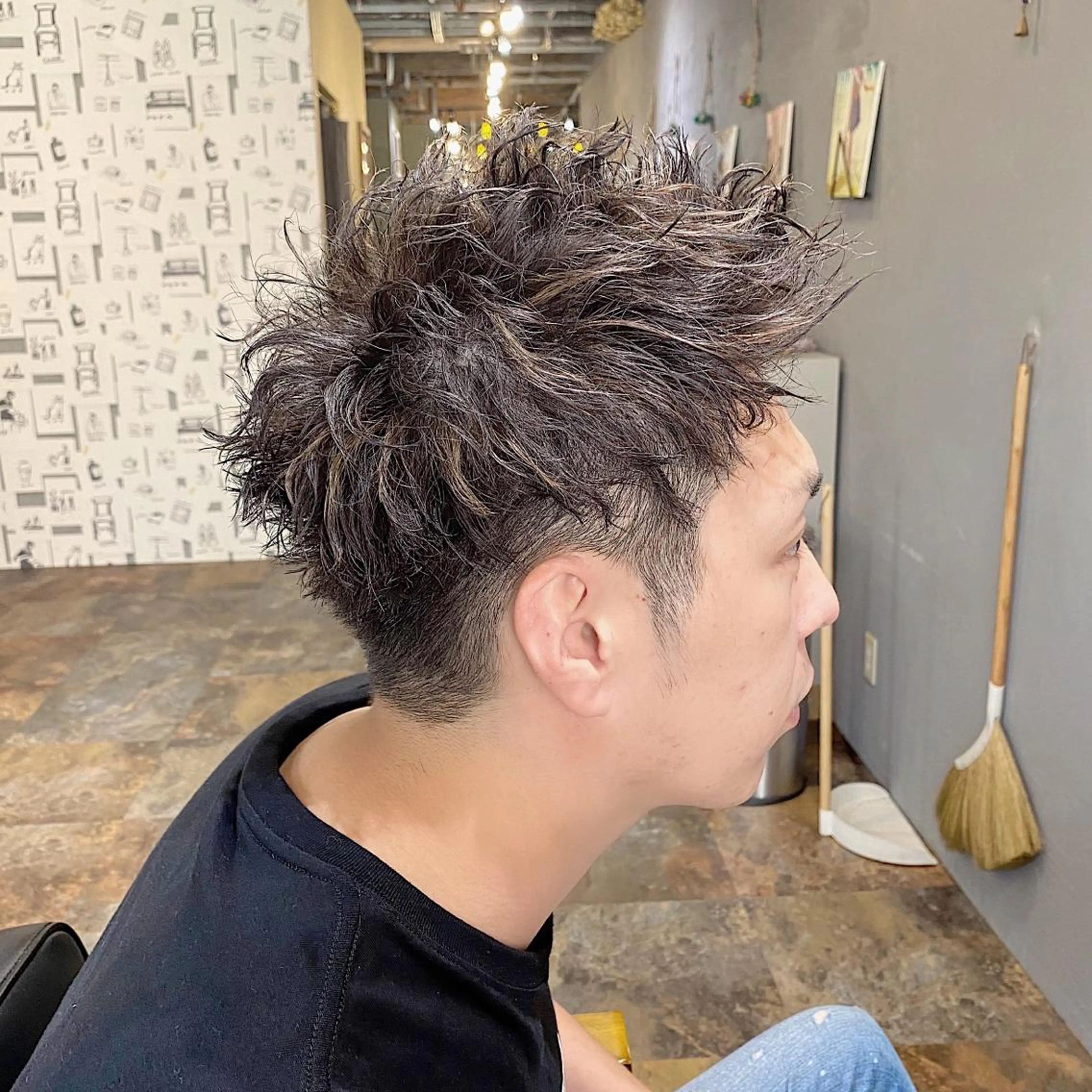 ショート カラー メンズ アップバング メンズハイライト メンズパーマ ハイライトカラー ハイライト カット パーマ ヘッドスパ 山口 浩之のヘアスタイル