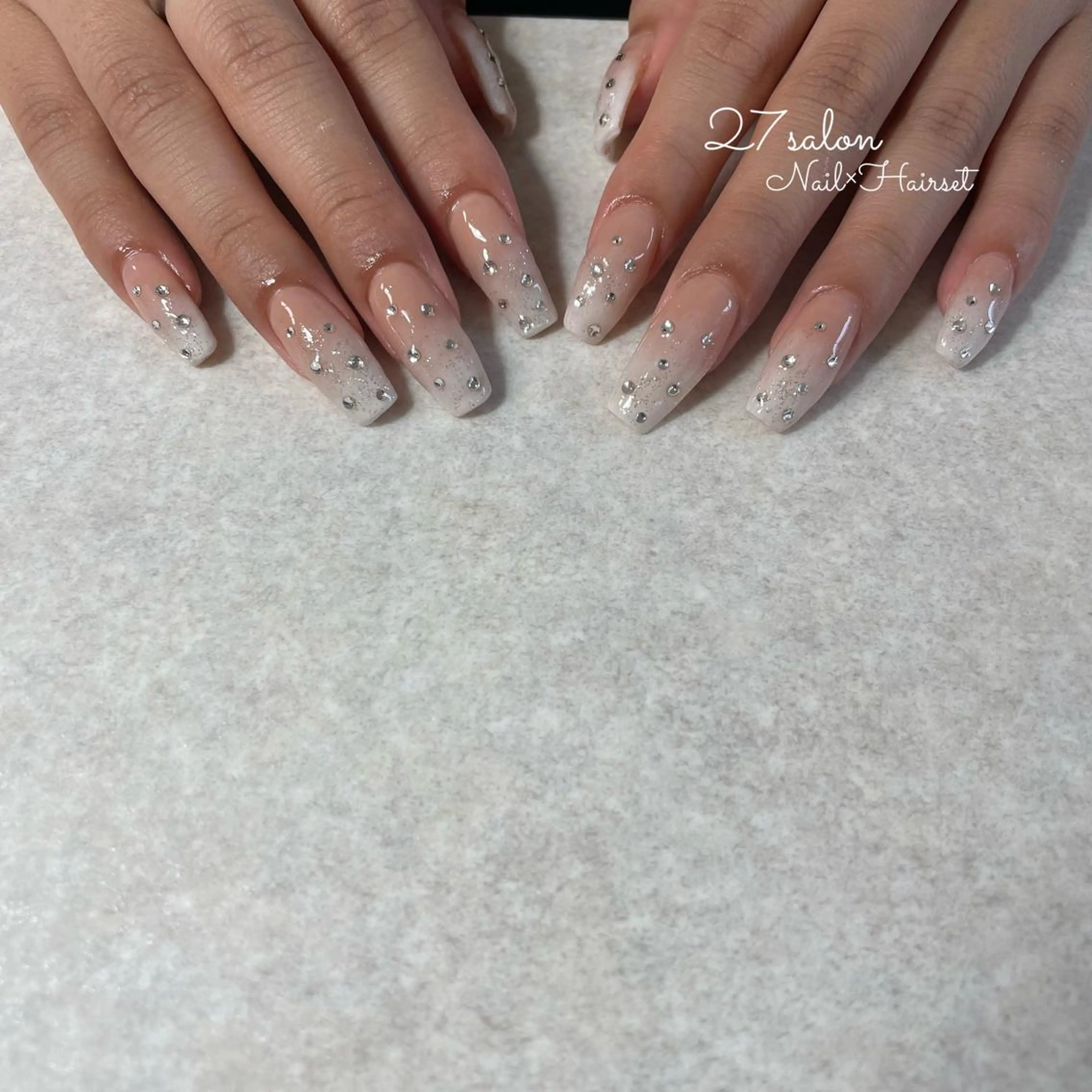 ネイル ジェルネイル グラデーション スカルプネイル 27salon yuinaのネイルデザイン