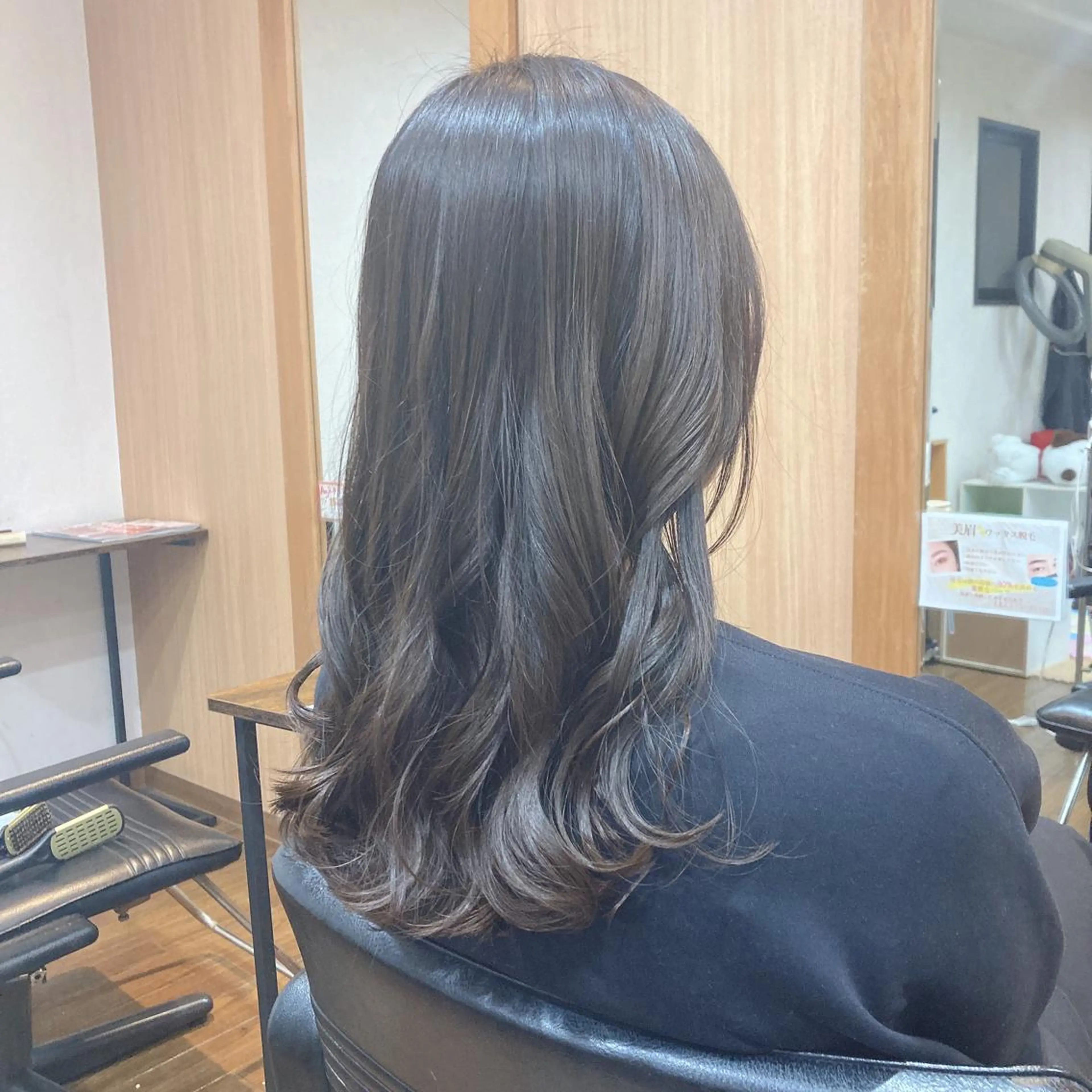 セミロング 髪質改善カラー 縮毛矯正🤍辻桃加のヘアスタイル