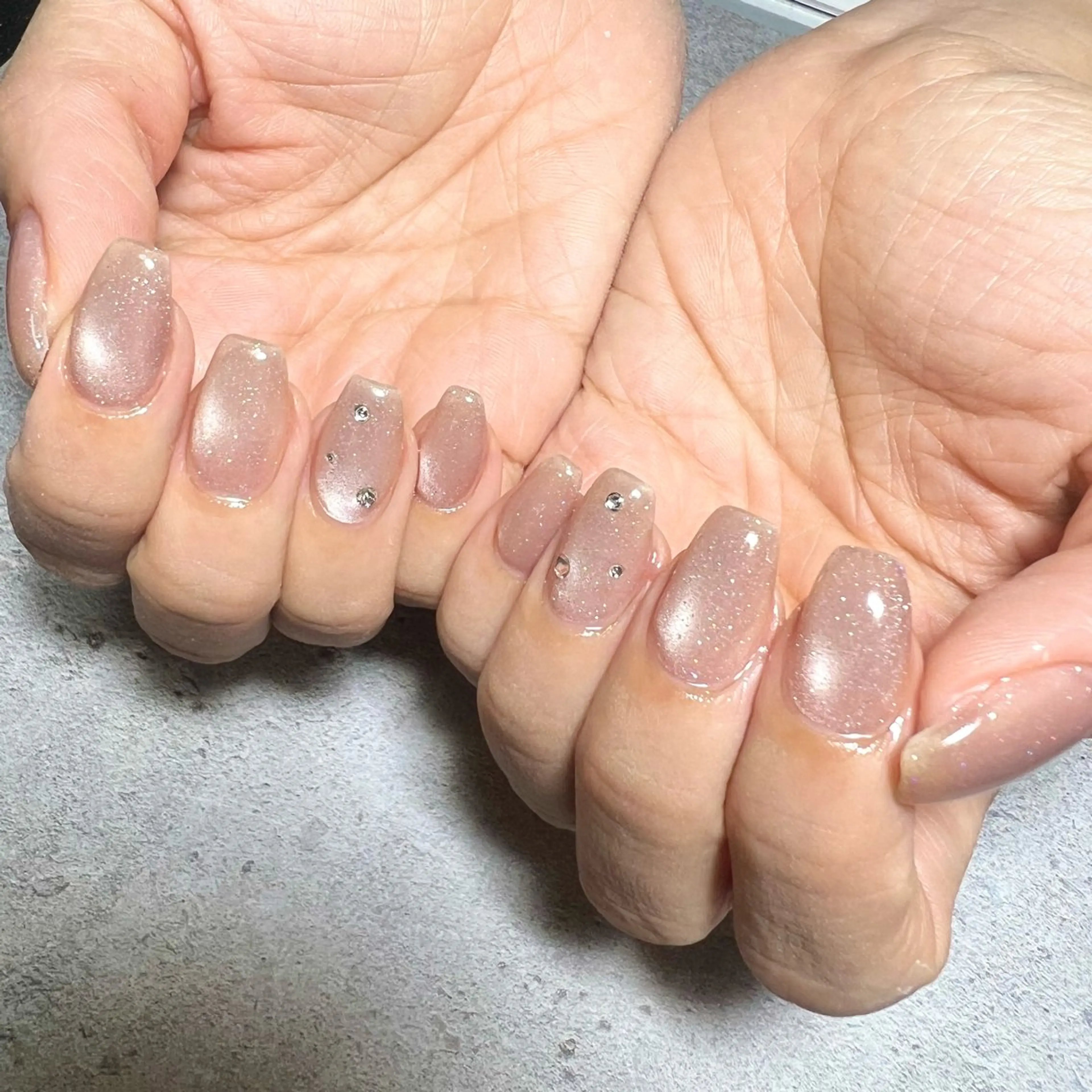 ネイル ママの秘密基地所属・🌟 Natsumiのネイルデザイン