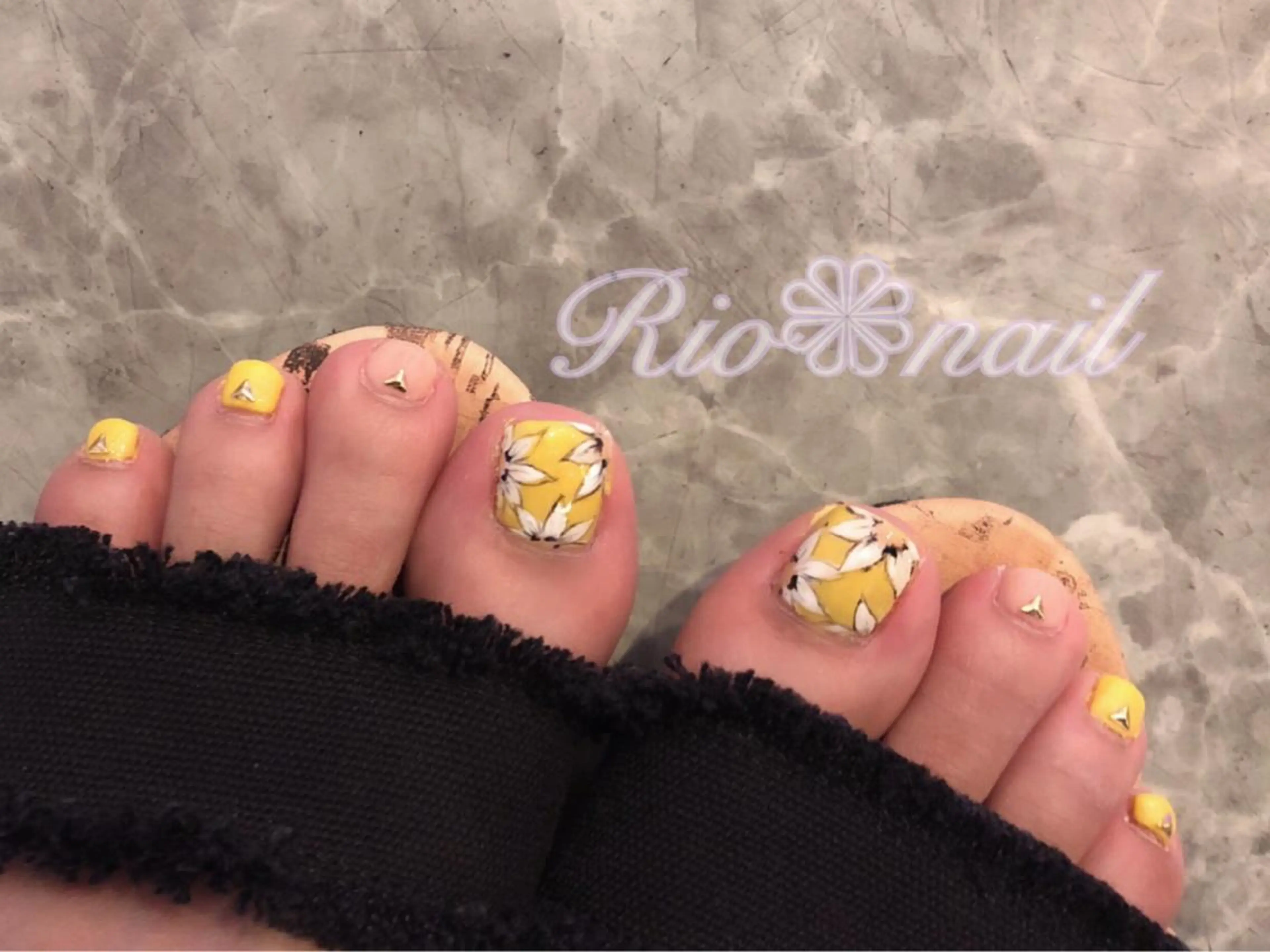 ネイル フットネイル nailsalon linneのネイルデザイン