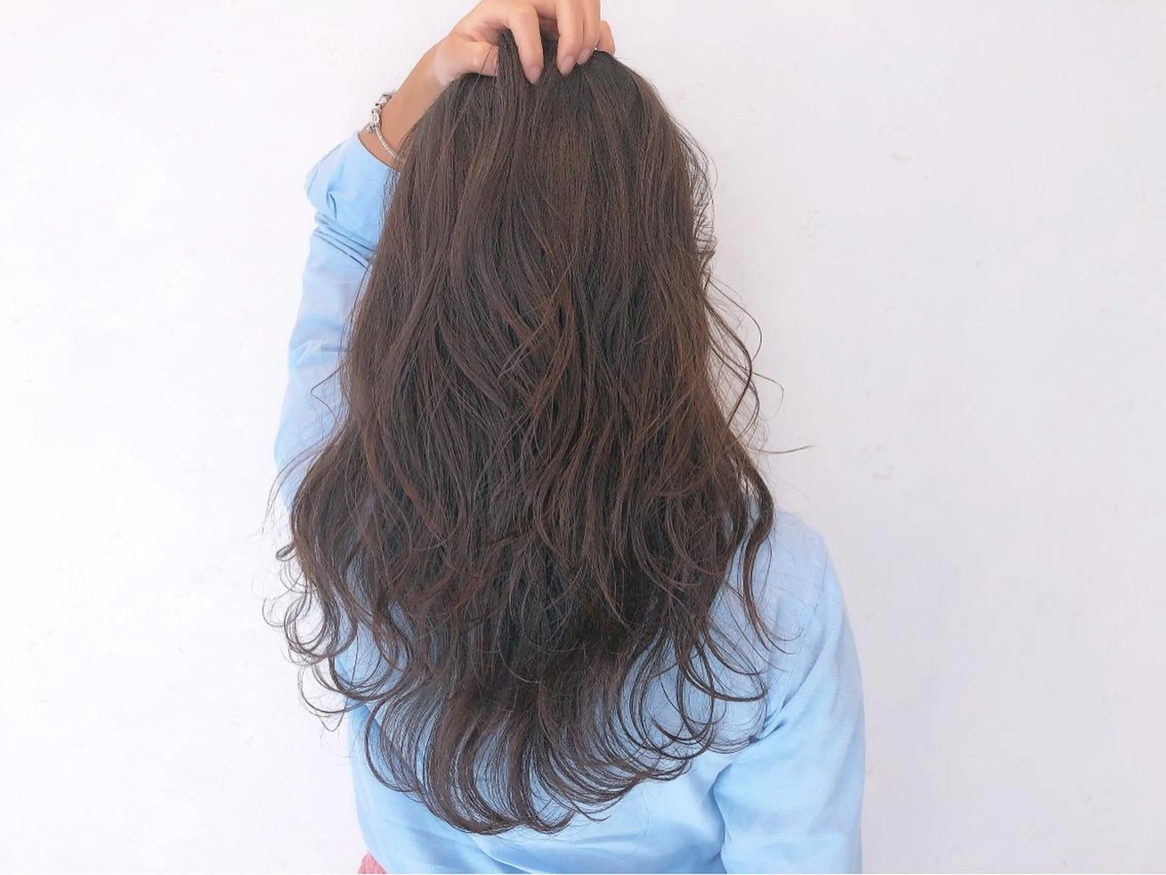 ロング 伊藤 さやかのヘアスタイル