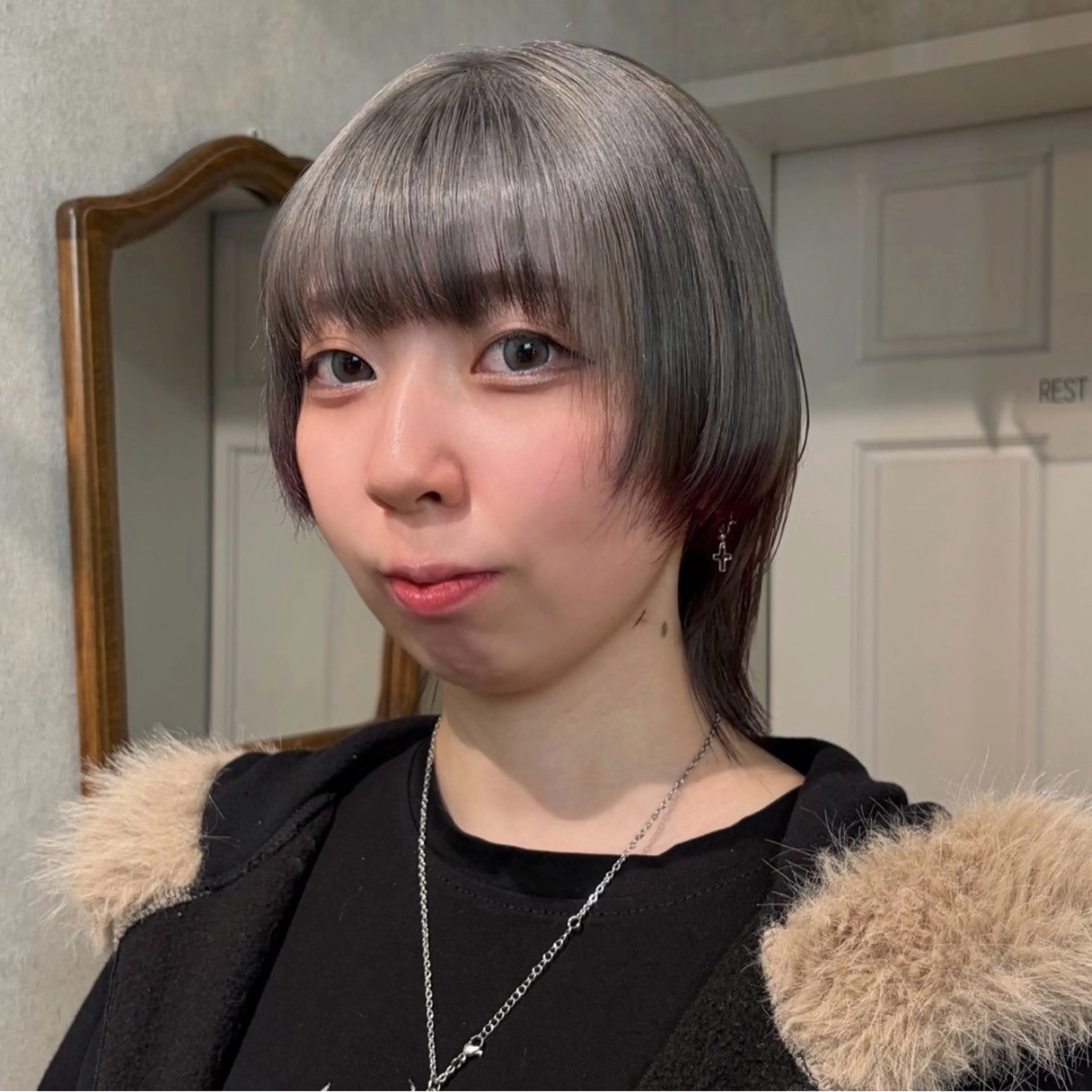 ショート カラー レッドカラー ウルフカット ヘアカラー 透明感カラー/ ネイル💅まりなのヘアスタイル