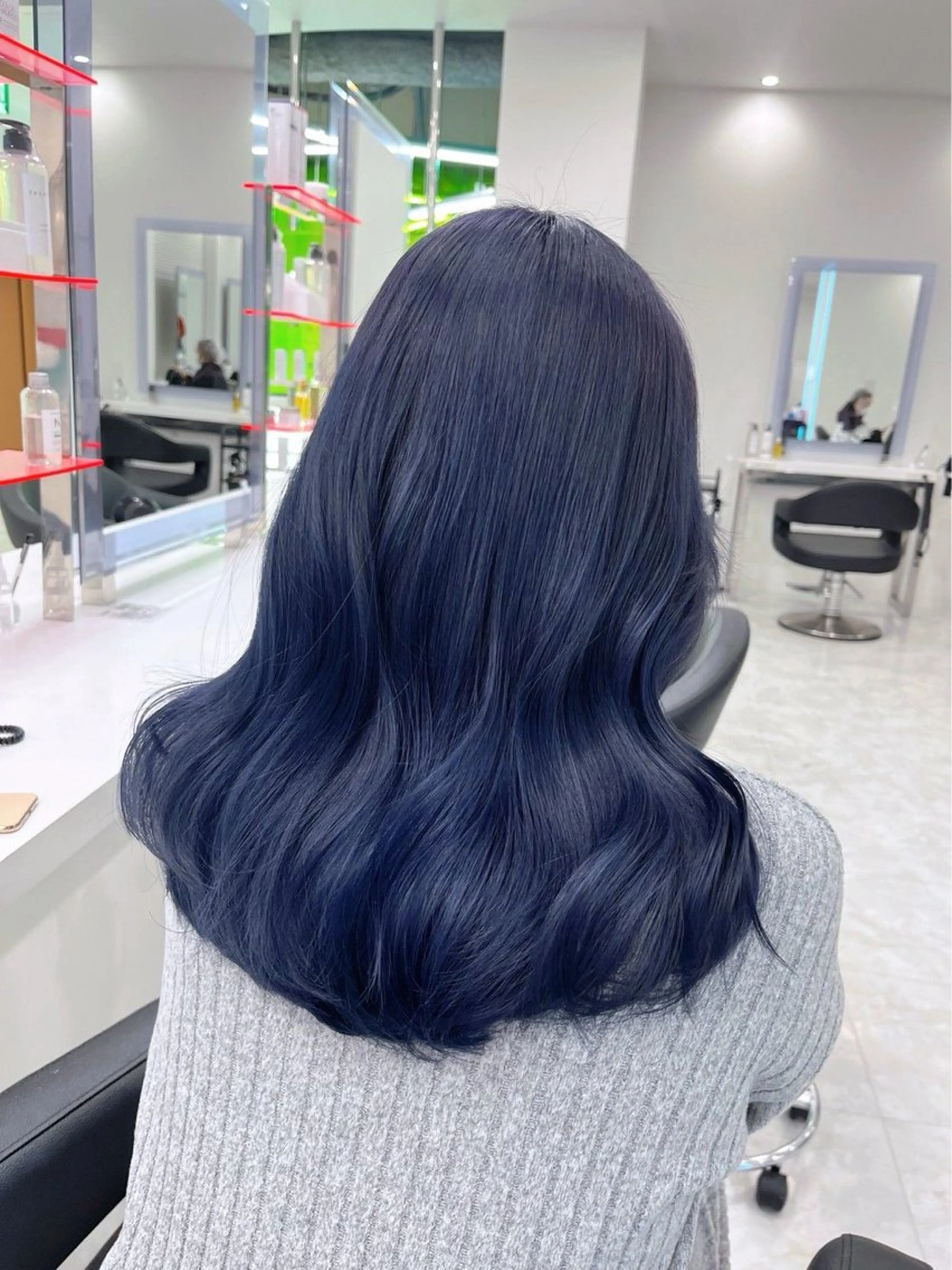セミロング カラー ヘアアレンジ 🫧モテる💗ダメー ジレスハイトーン🫧のヘアスタイル