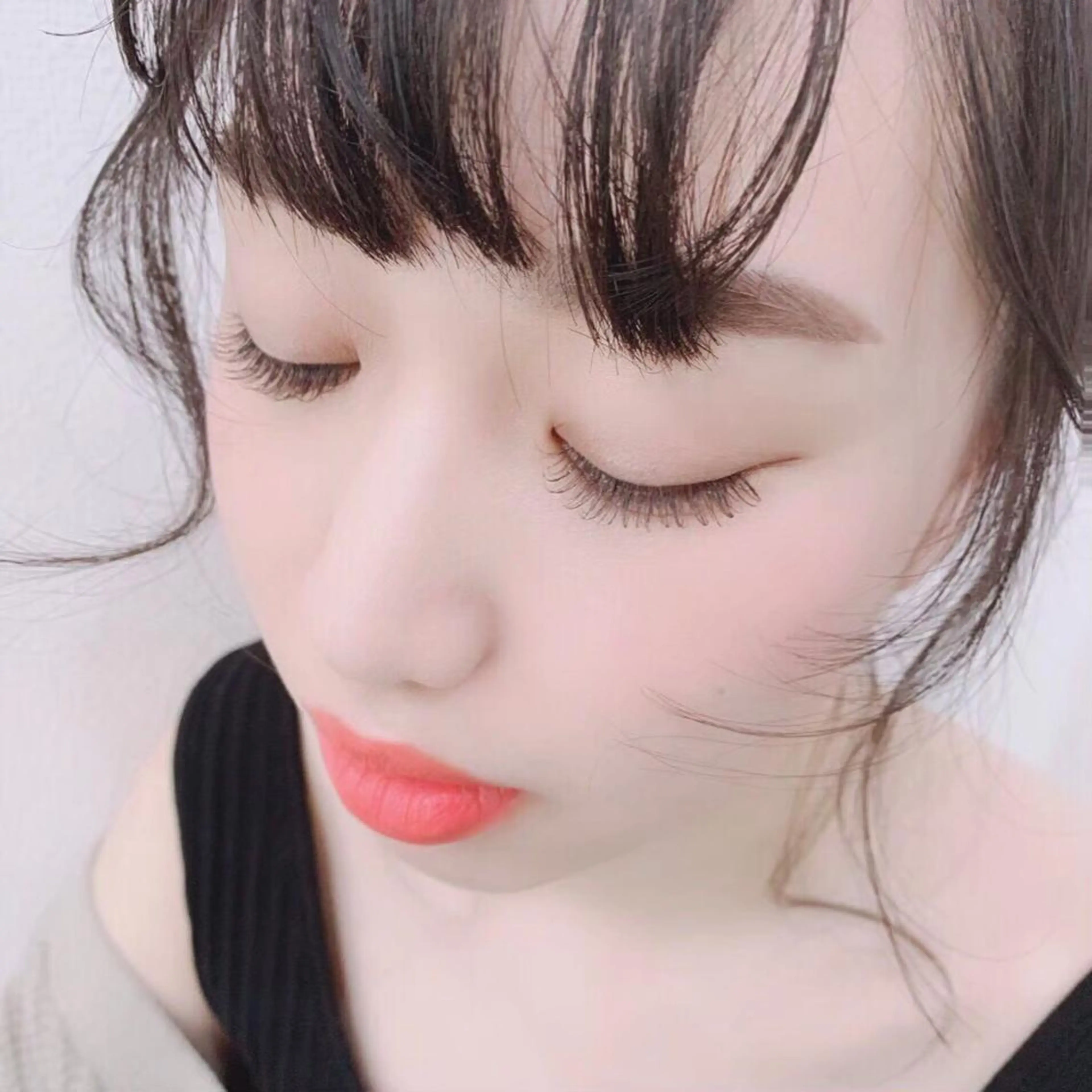 🦋最軽量フラットラッシュ🦋100本《オフ込み》持久力UP✨弱ったまつ毛にオススメ✨の写真