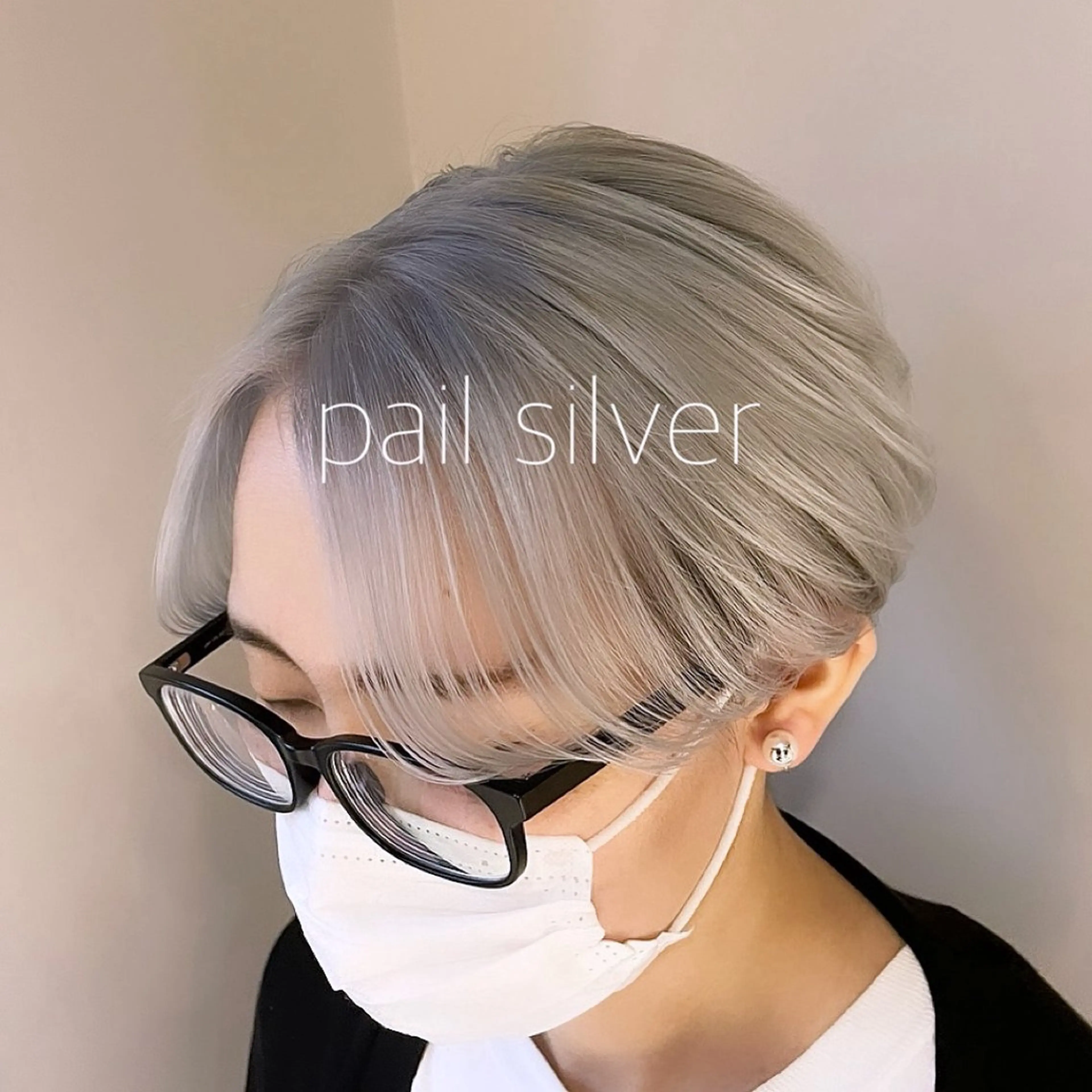 ショート カラー バレイヤージュ イヤリングカラー グラデーションカラー ハイライトカラー ハイトーンカラー ブリーチ👩‍🦳/ ‪✂︎MANAMIのヘアスタイル