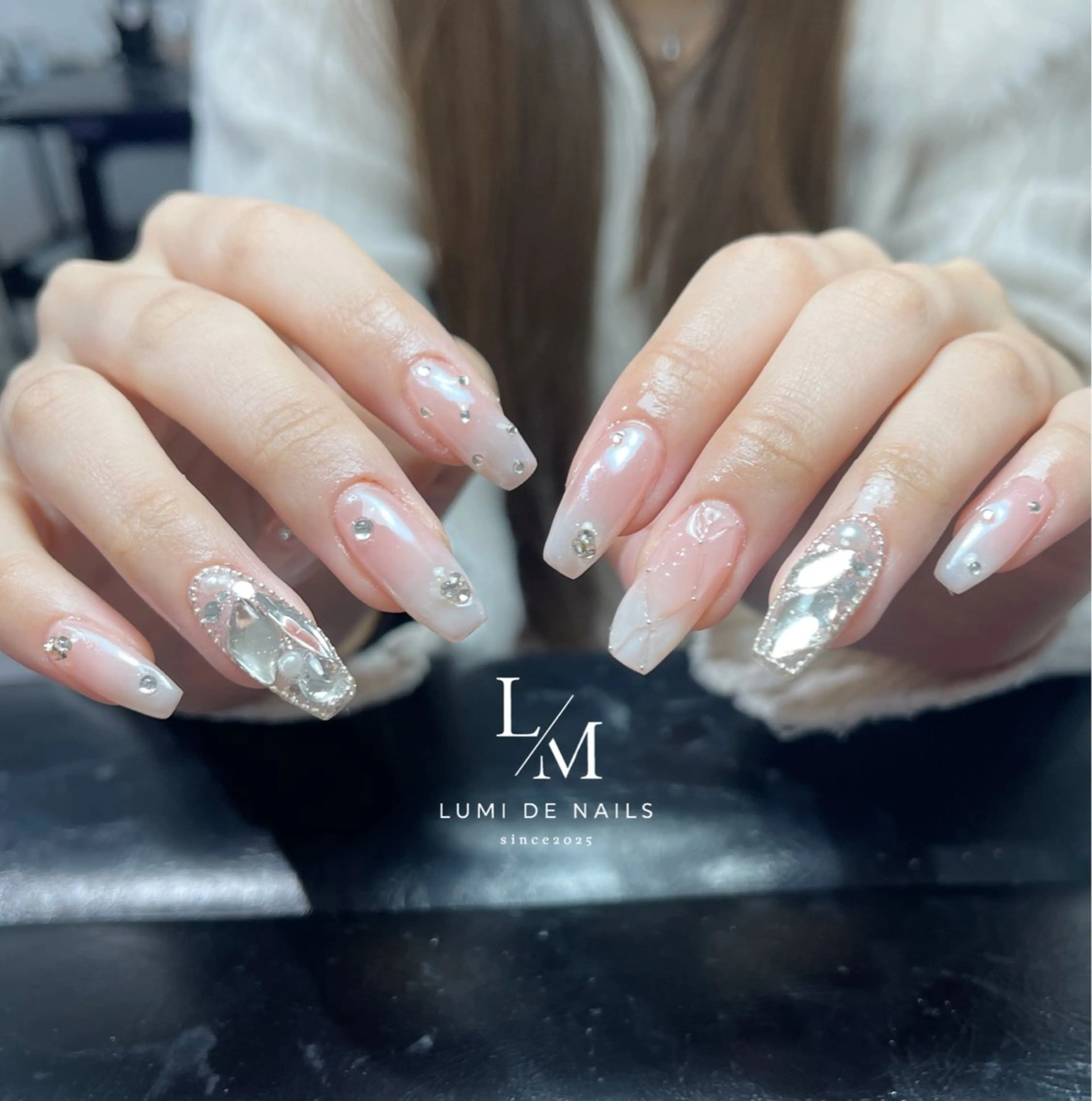 ネイル グラデーション ラメ(グリッター) マグネットネイル ミラーネイル ニュアンスネイル ハンドネイル Lumi de nailsのネイルデザイン
