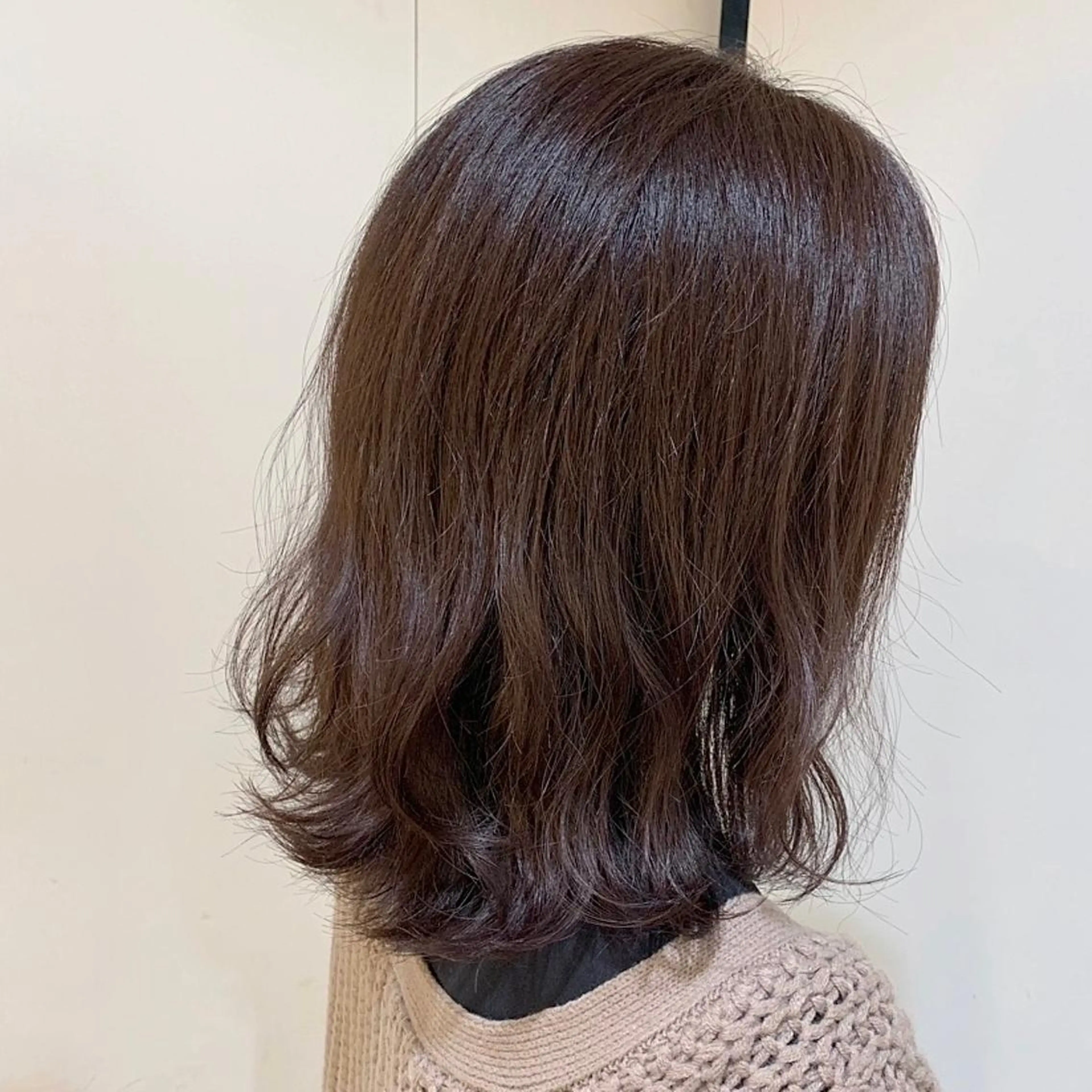 セミロング カラー 山口 莉奈のヘアスタイル