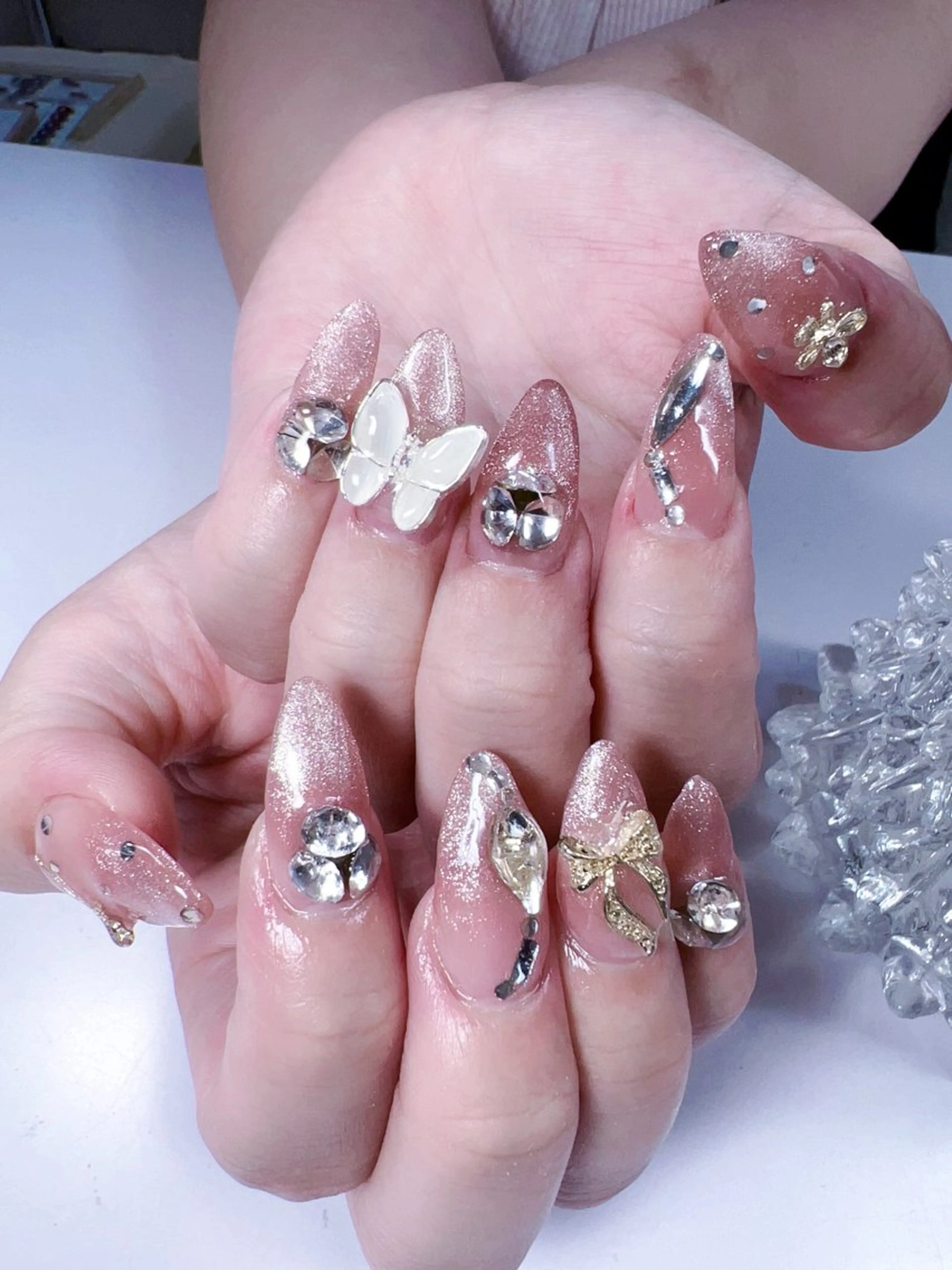 ネイル ハンドネイル ハンドケア ネイルサロン ロア旧ジョリーのネイルデザイン