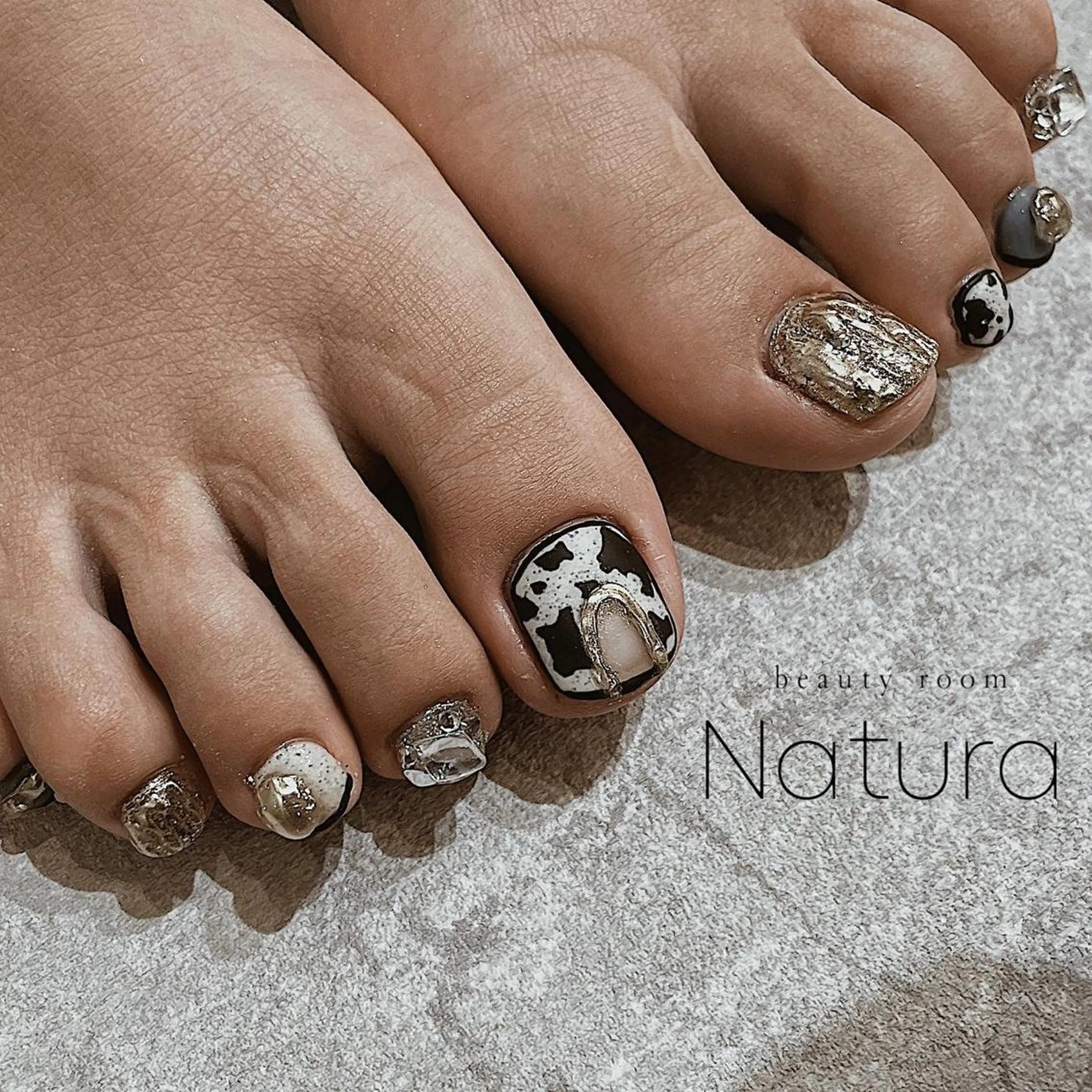 ネイル マツエク・マツパ アイブロウ フットネイル beautyroom Naturaのネイルデザイン